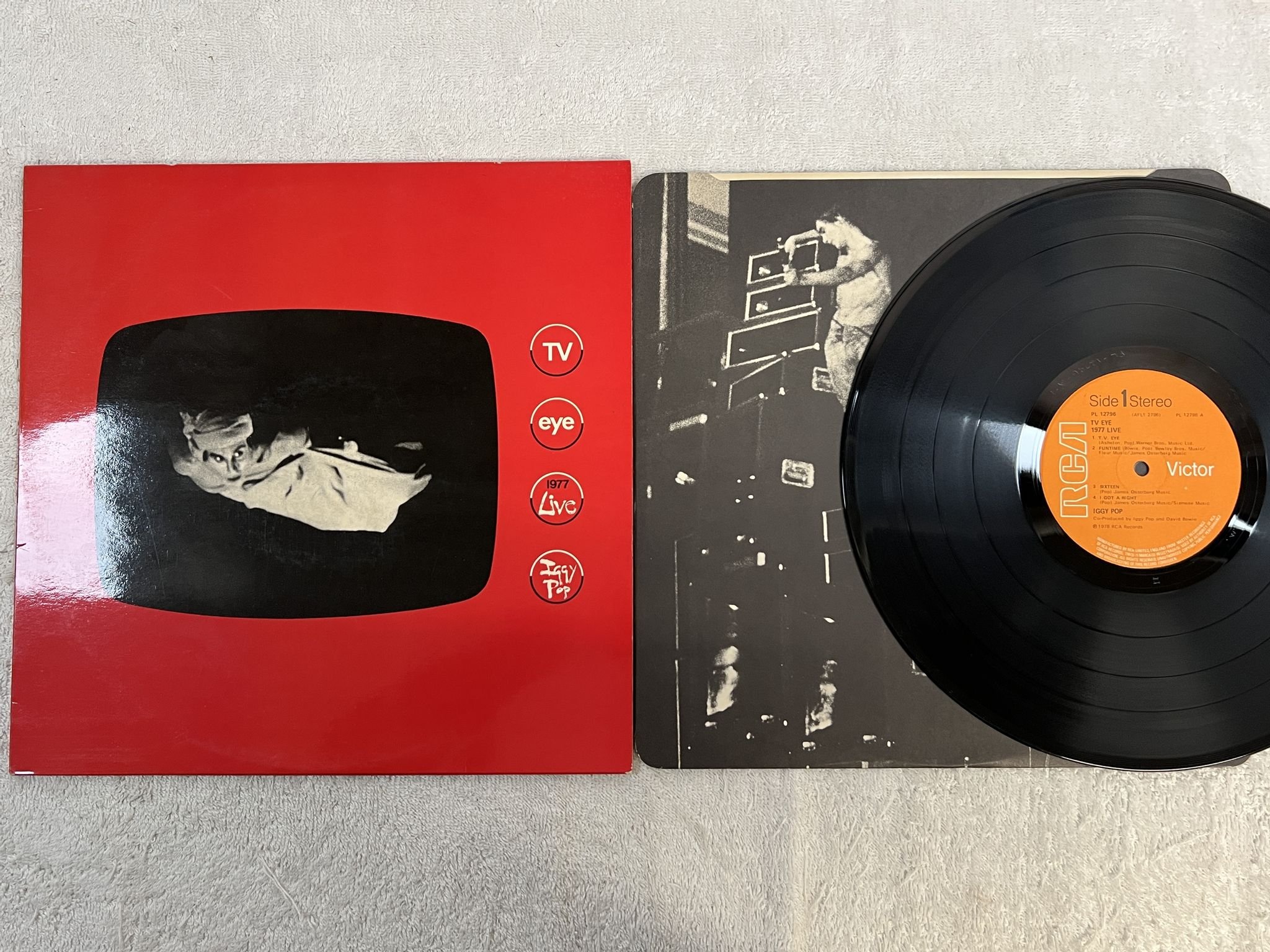 Omslagsbild för skivan IGGY POP TV eve 1977 live LP -78 UK RCA PL 12796