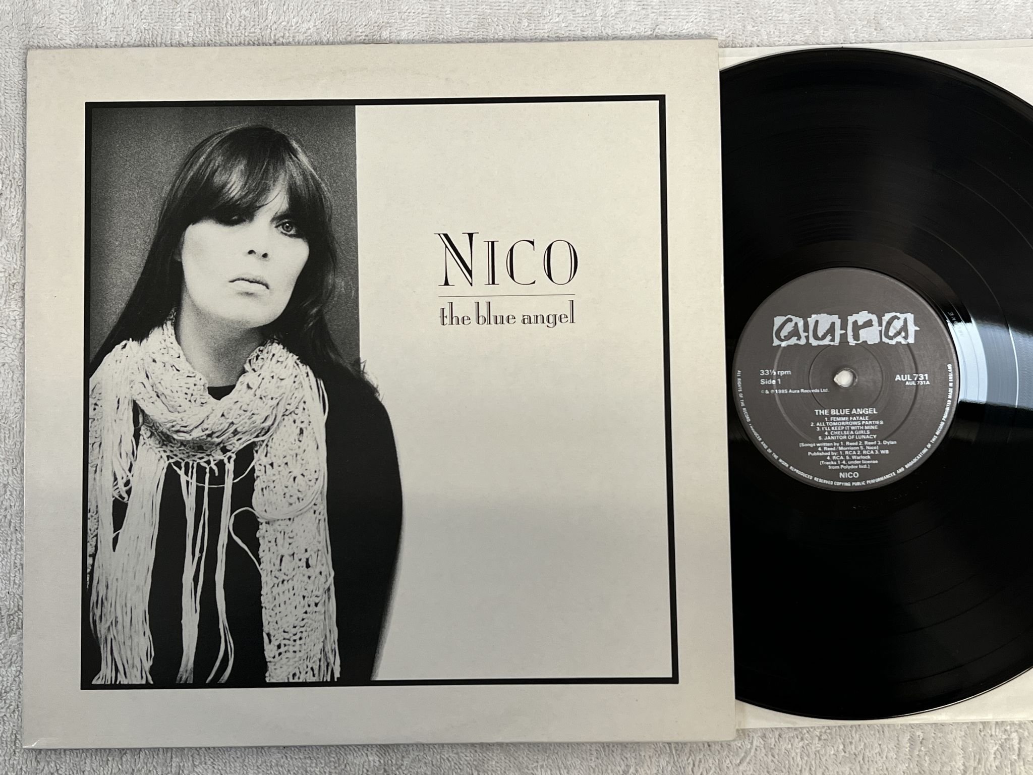 Omslagsbild för skivan NICO the blue angel LP UK AURA AUL 731