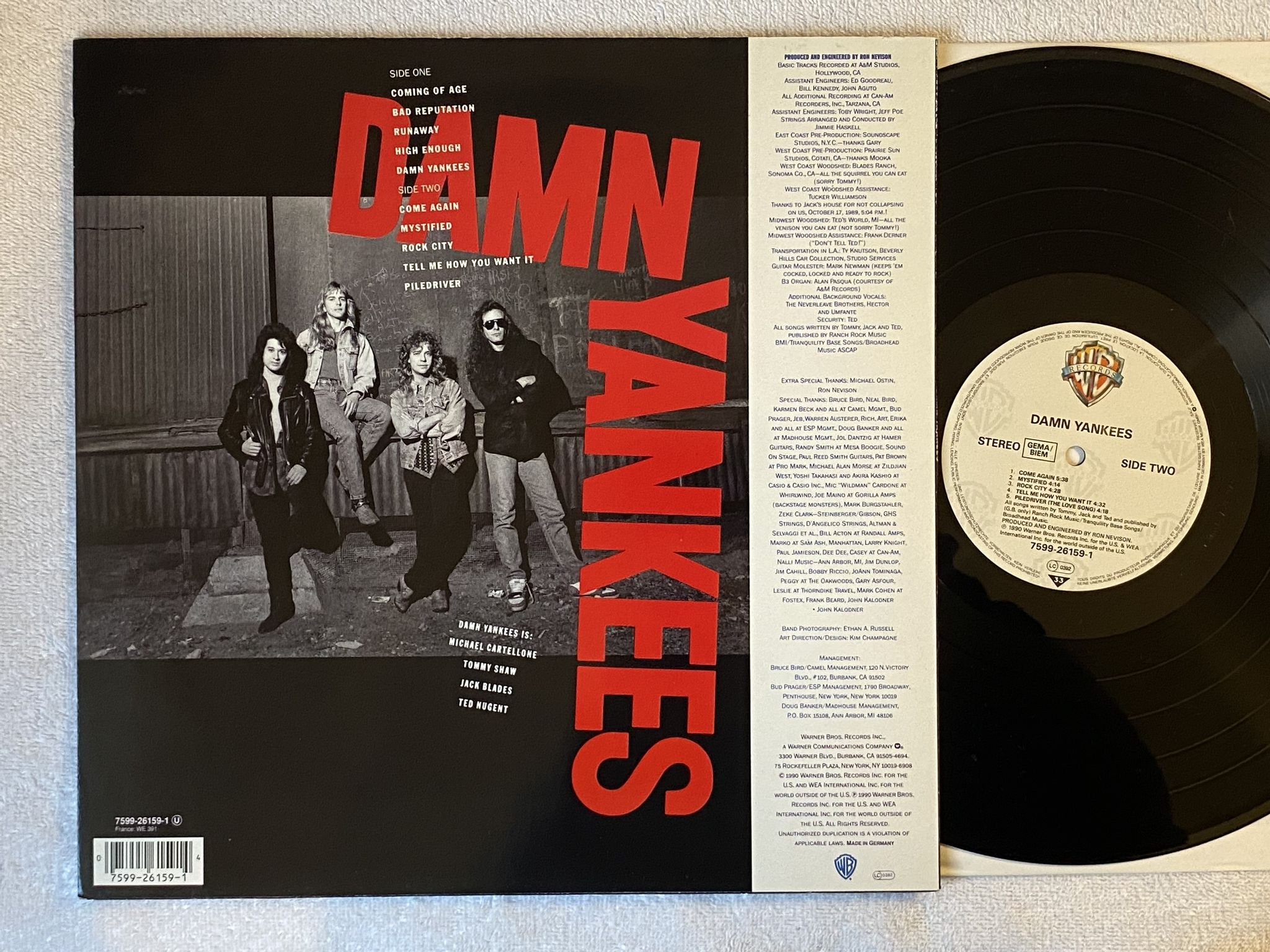 Omslagsbild för skivan DAMN YANKEES s/t LP -90 Ger WARNER BROS 7599 26159 1