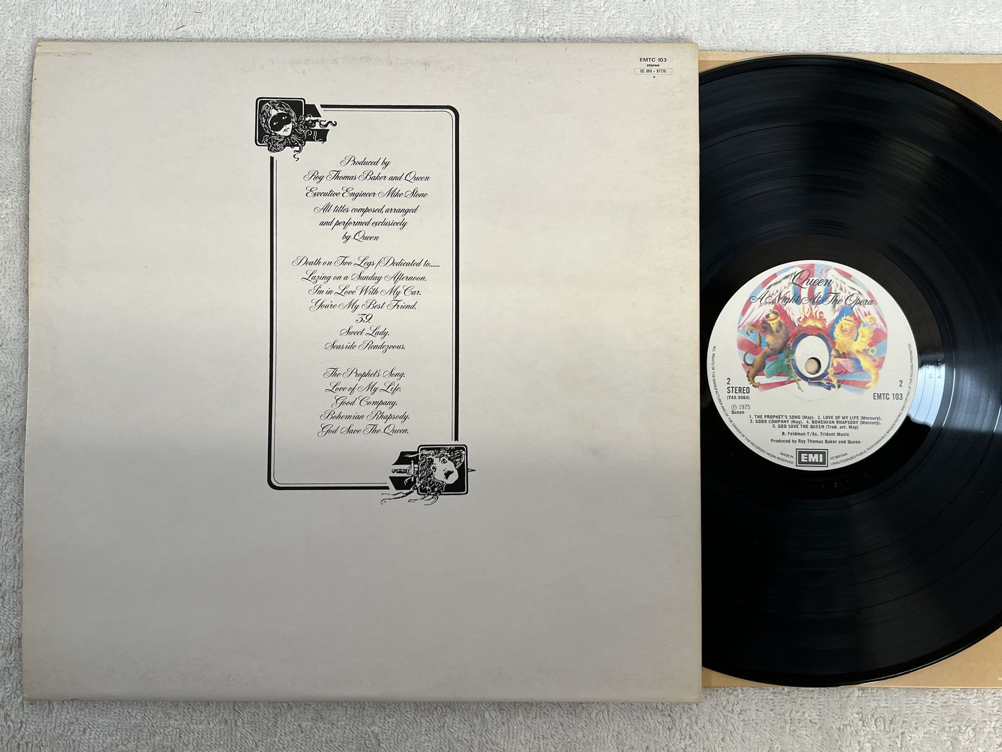 Omslagsbild för skivan QUEEN A night at the opera LP -75 UK EMI EMTC 103 *** Classic !! ***