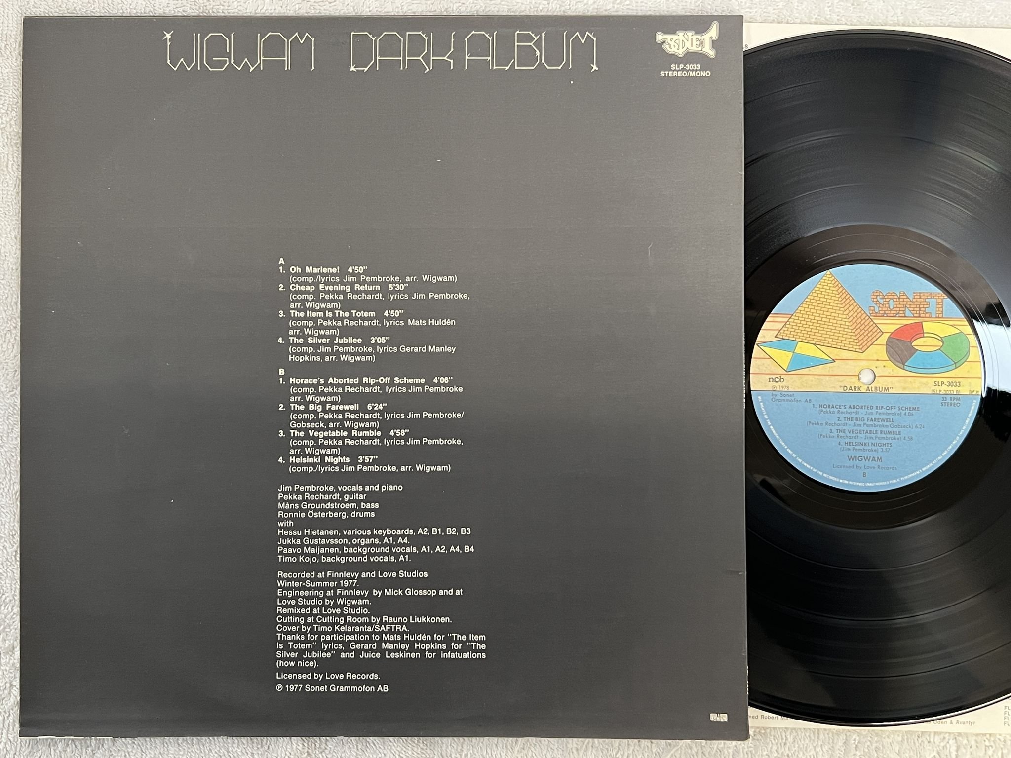 Omslagsbild för skivan WIGWAM Dark Album LP -78 Swe SONET SLP-3033 *** PROG ROCK ***