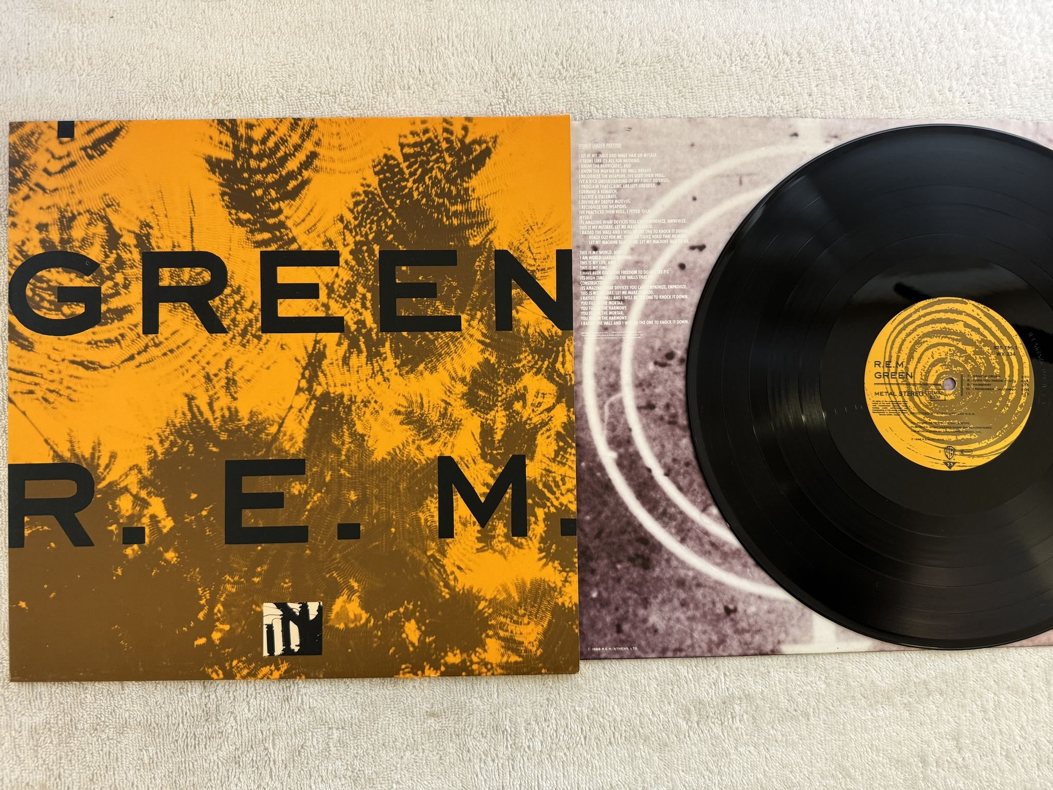 Omslagsbild för skivan R.E.M. green LP -88 WARNER BROS 925 795-1