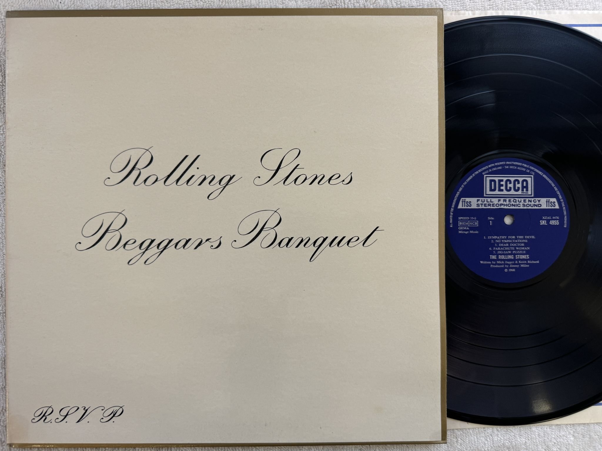 Omslagsbild för skivan ROLLING STONES beggars banquet LP UK DECCA SKL 4955