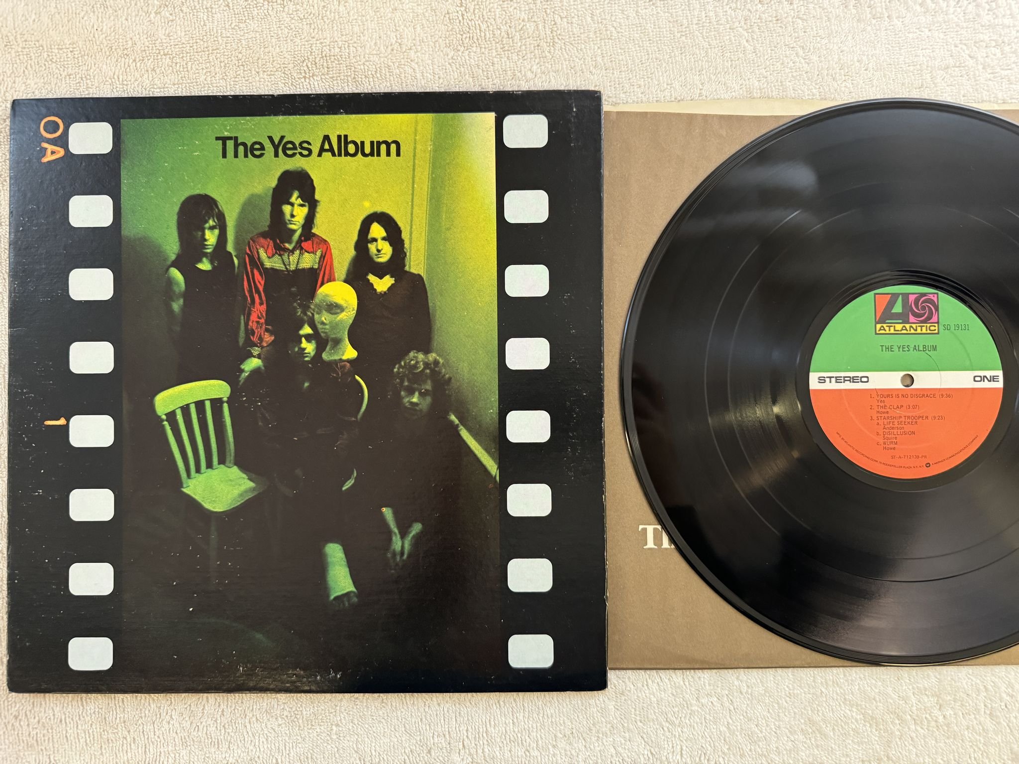 Omslagsbild för skivan YES the yes album LP -71 US ATLANTIC SD 8283