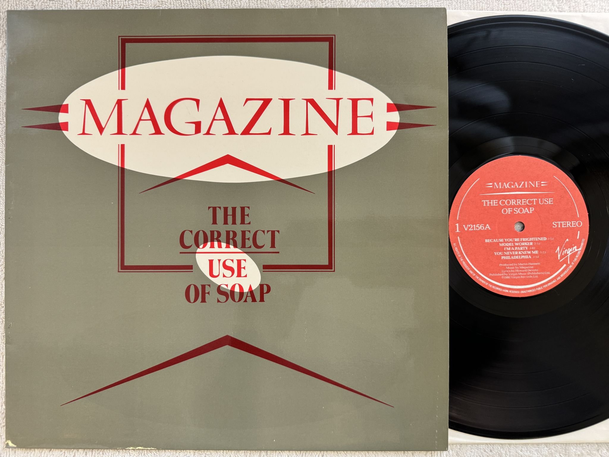 Omslagsbild för skivan MAGAZINE The Correct Use Of Soap LP Fin VIRGIN V2156 ** NEW WAVE **