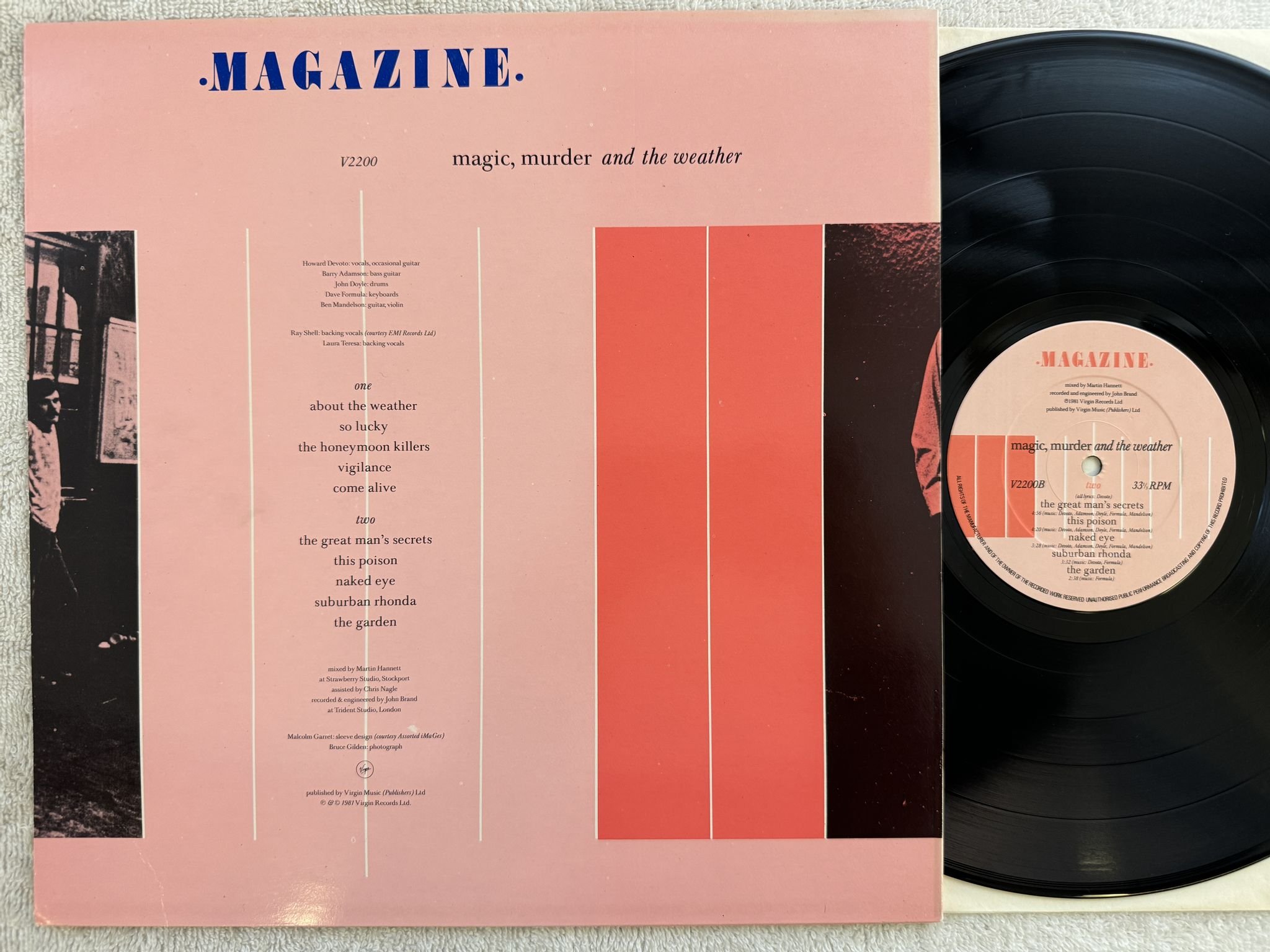Omslagsbild för skivan MAGAZINE Magic, Murder And The Weather LP VIRGIN V2200 ** NEW WAVE **