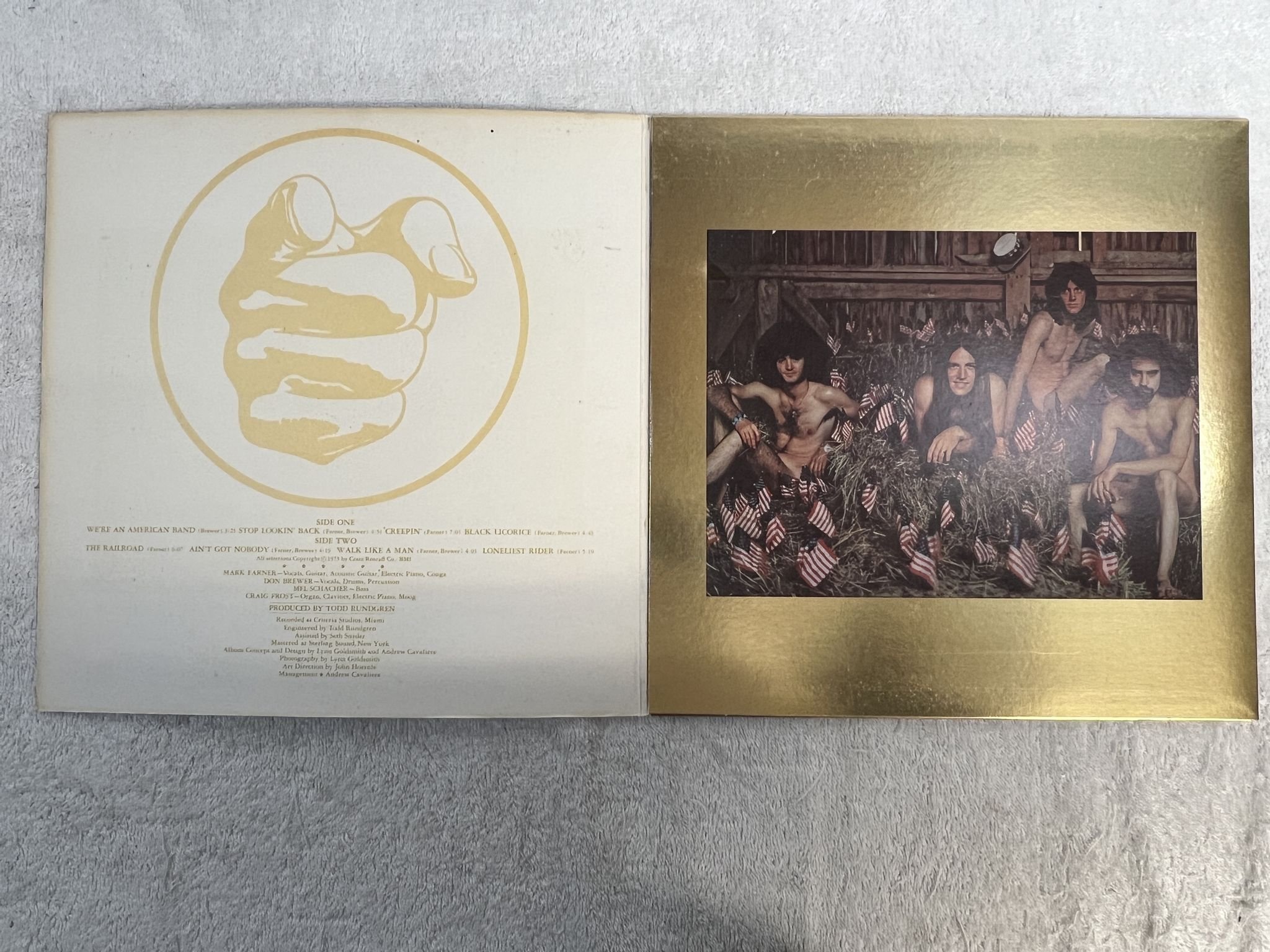 Omslagsbild för skivan GRAND FUNK we're an american band LP -73 US CAPITOL SMAS-11207