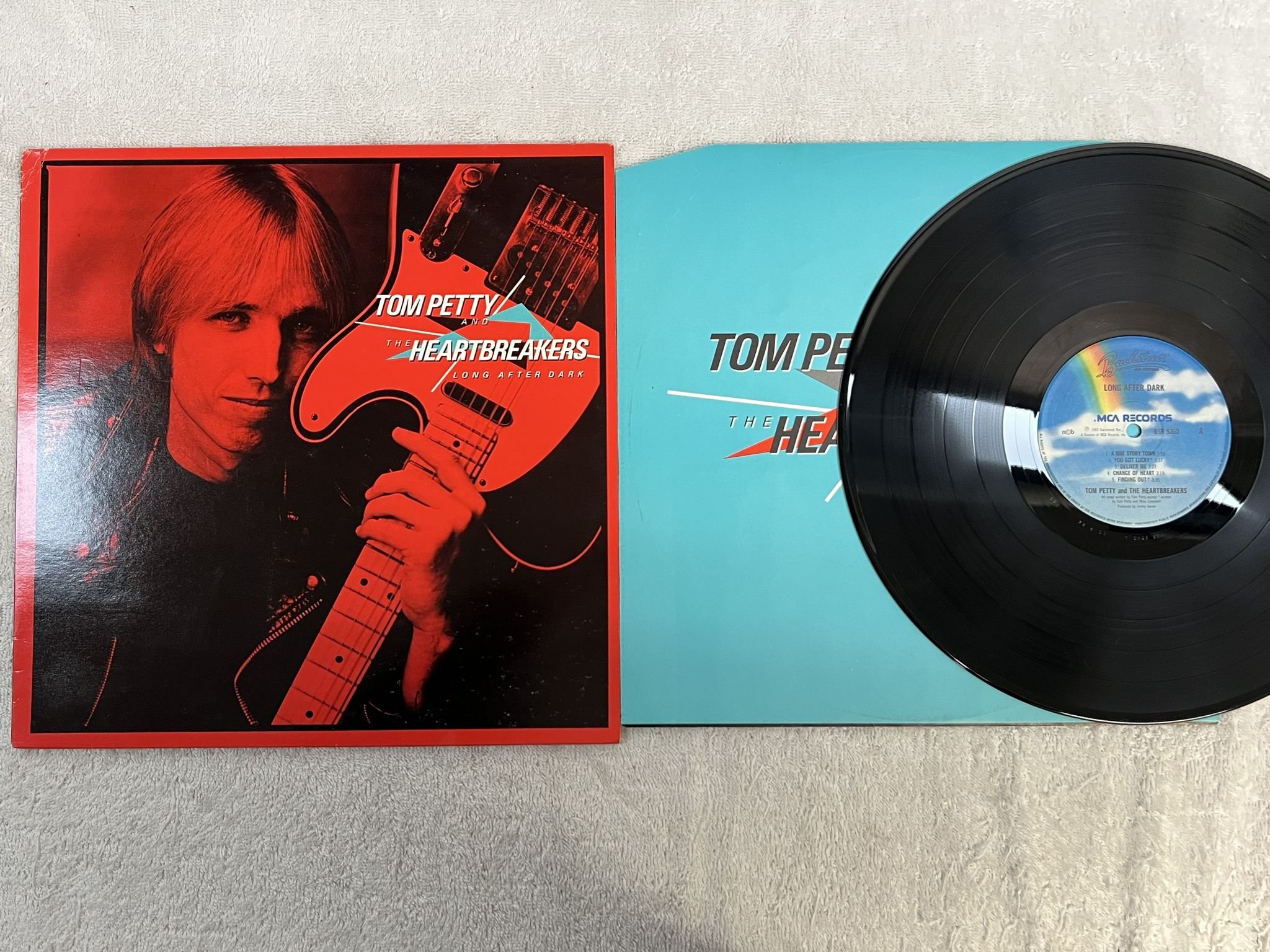 Omslagsbild för skivan TOM PETTY & THE HEARTBREAKERS long after dark LP -82 ncb MCA BSR 5360
