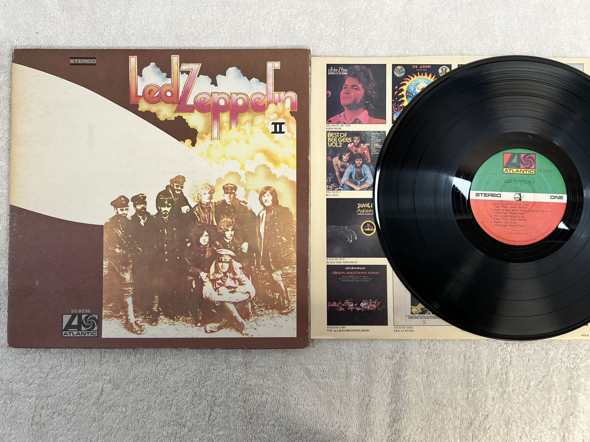 Omslagsbild för skivan LED ZEPPELIN II LP US ATLANTIC SD 8236