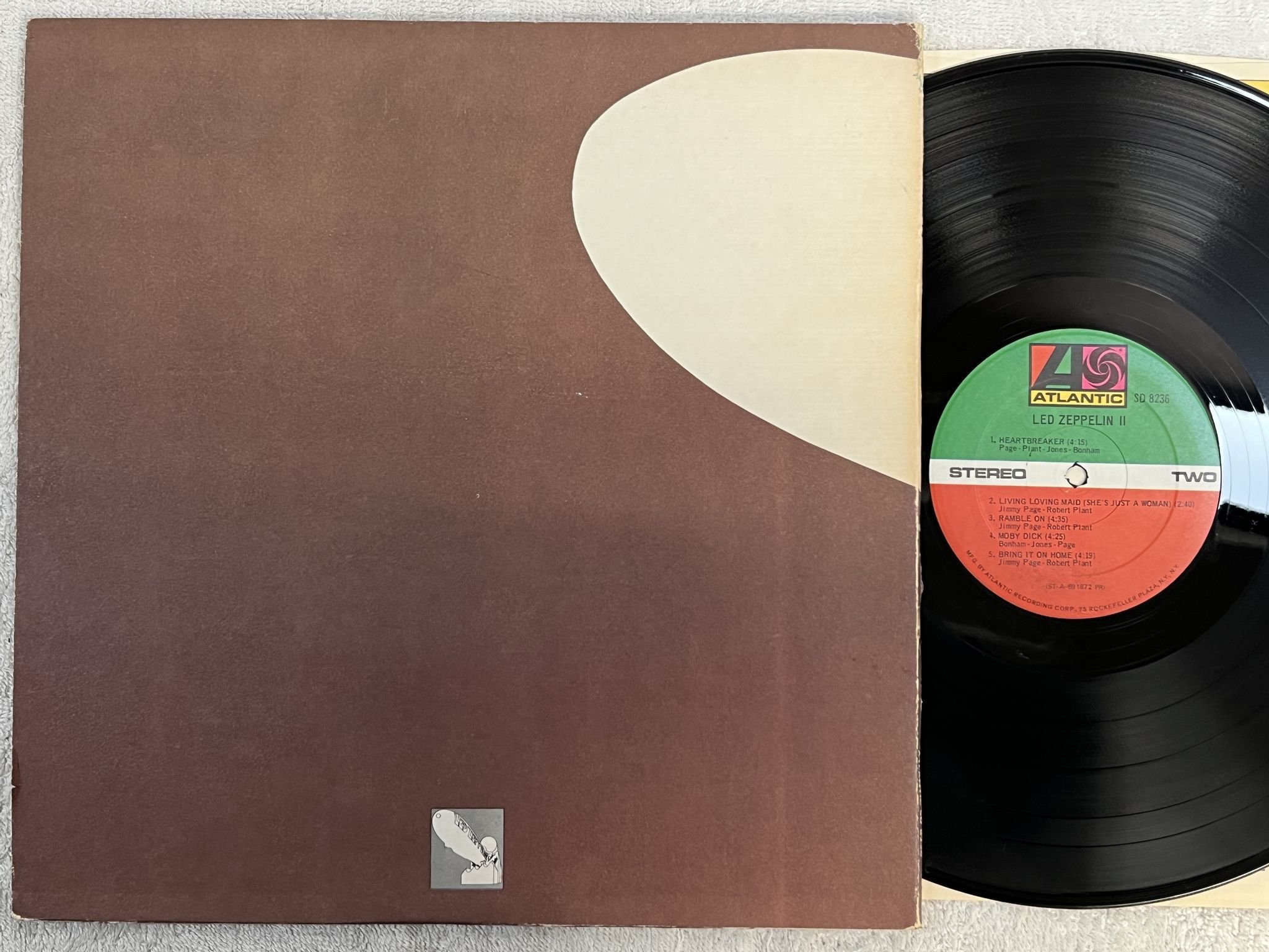 Omslagsbild för skivan LED ZEPPELIN II LP US ATLANTIC SD 8236