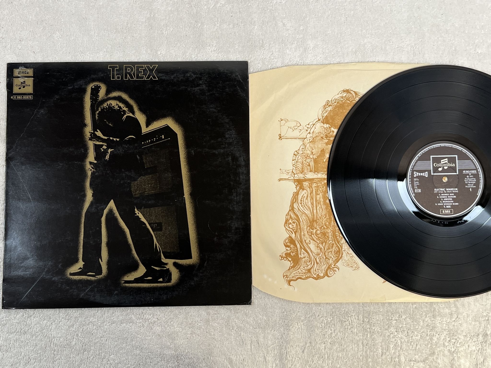 Omslagsbild för skivan T REX electric warriors LP -71 ncb COLUMBIA 4E 062-92875