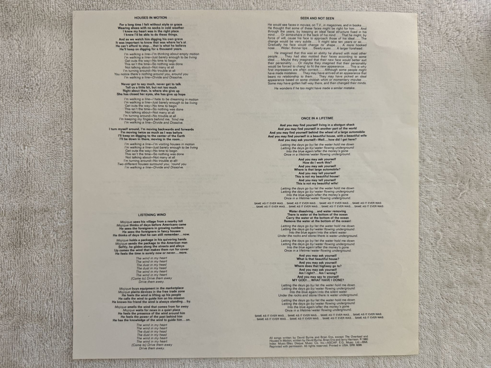 Omslagsbild för skivan TALKING HEADS remain in light LP -80 US SIRE SRK 6095