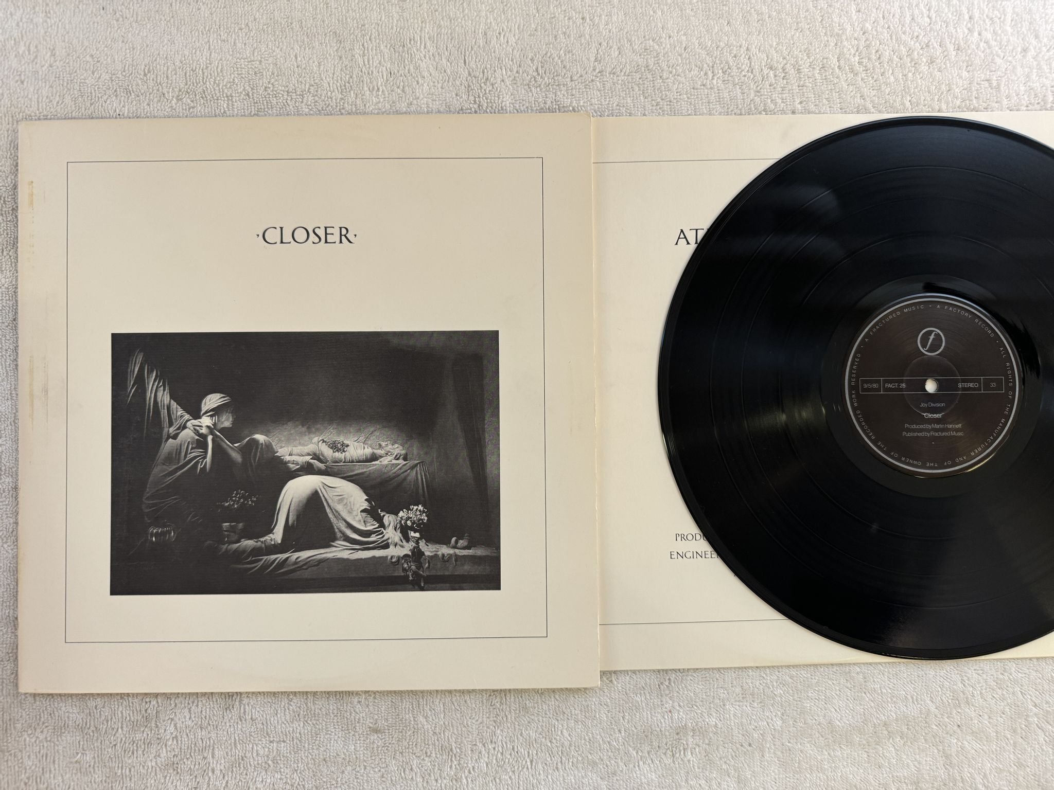 Omslagsbild för skivan JOY DIVISION closer LP -80/81 UK FACTORY FACT 25