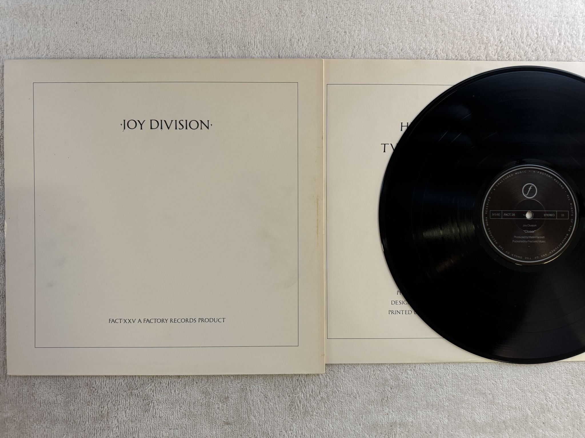 Omslagsbild för skivan JOY DIVISION closer LP -80/81 UK FACTORY FACT 25