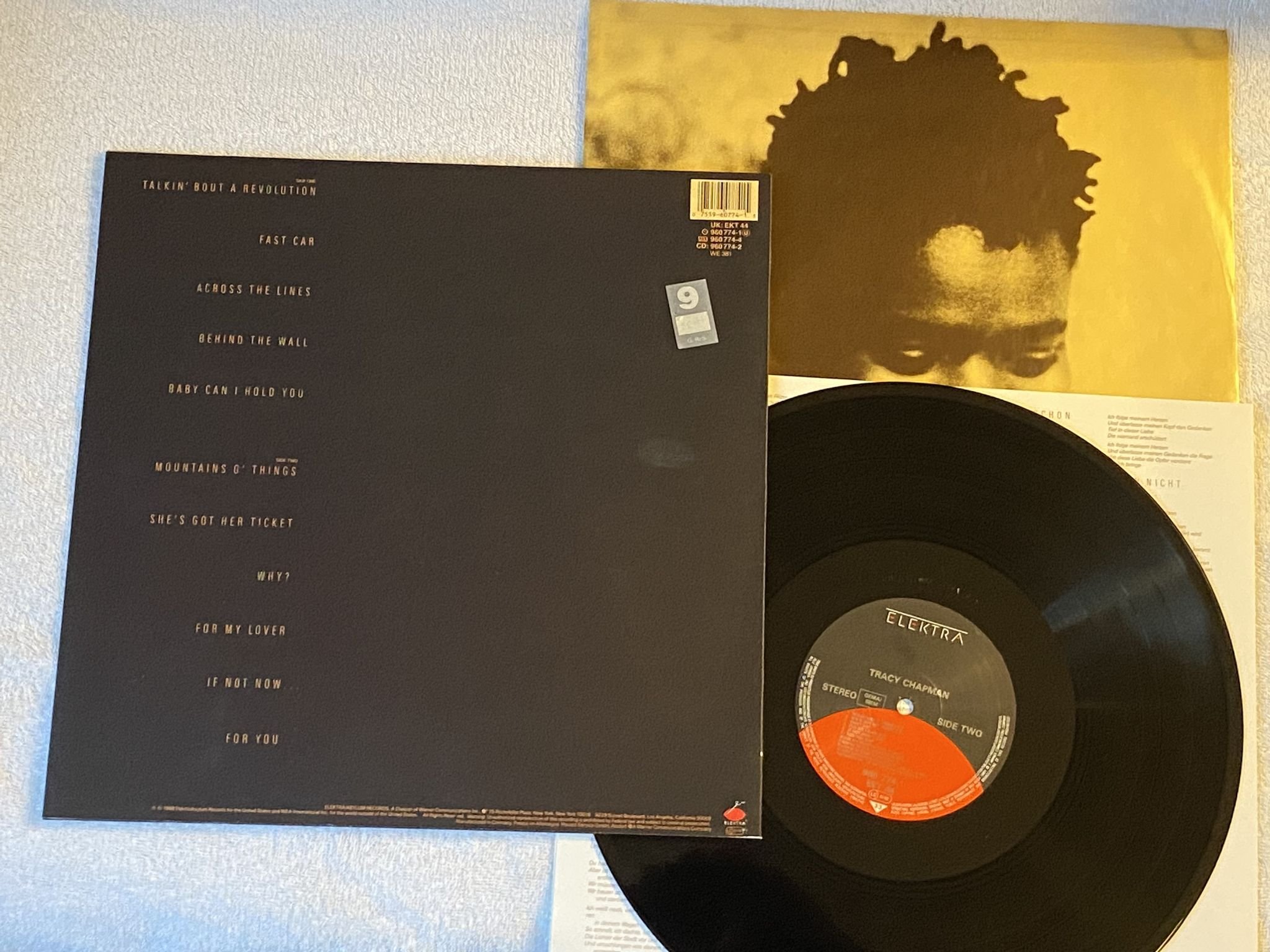 Omslagsbild för skivan TRACY CHAPMAN s/t LP -88 Ger ELEKTRA 960 774-1 *** FAST CAR ***