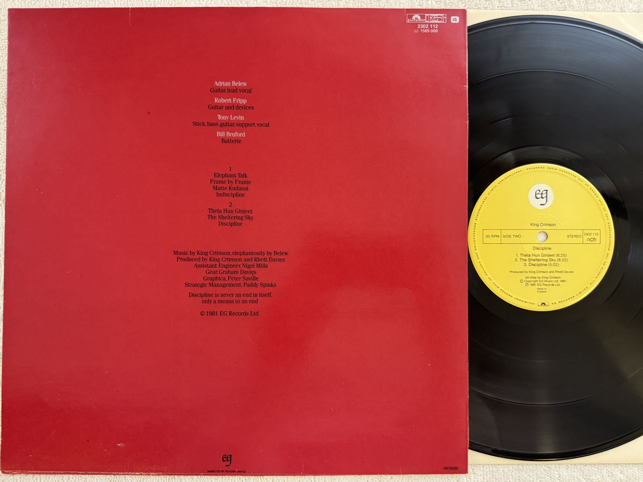 Omslagsbild för skivan KING CRIMSON discipline LP -81 ncb EG 2302112