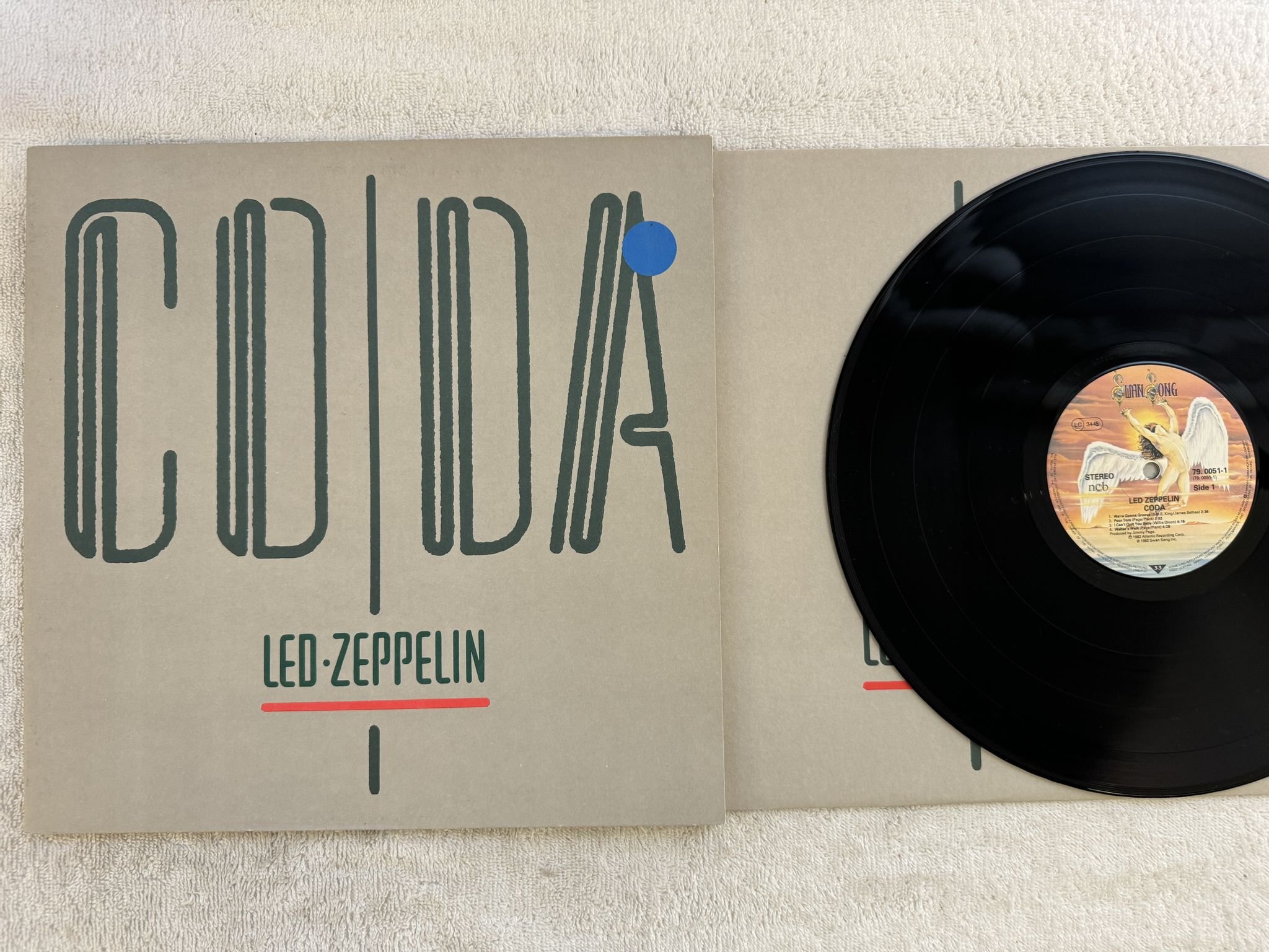 Omslagsbild för skivan LED ZEPPELIN coda LP -82 ncb SWAN SONG 790051-1