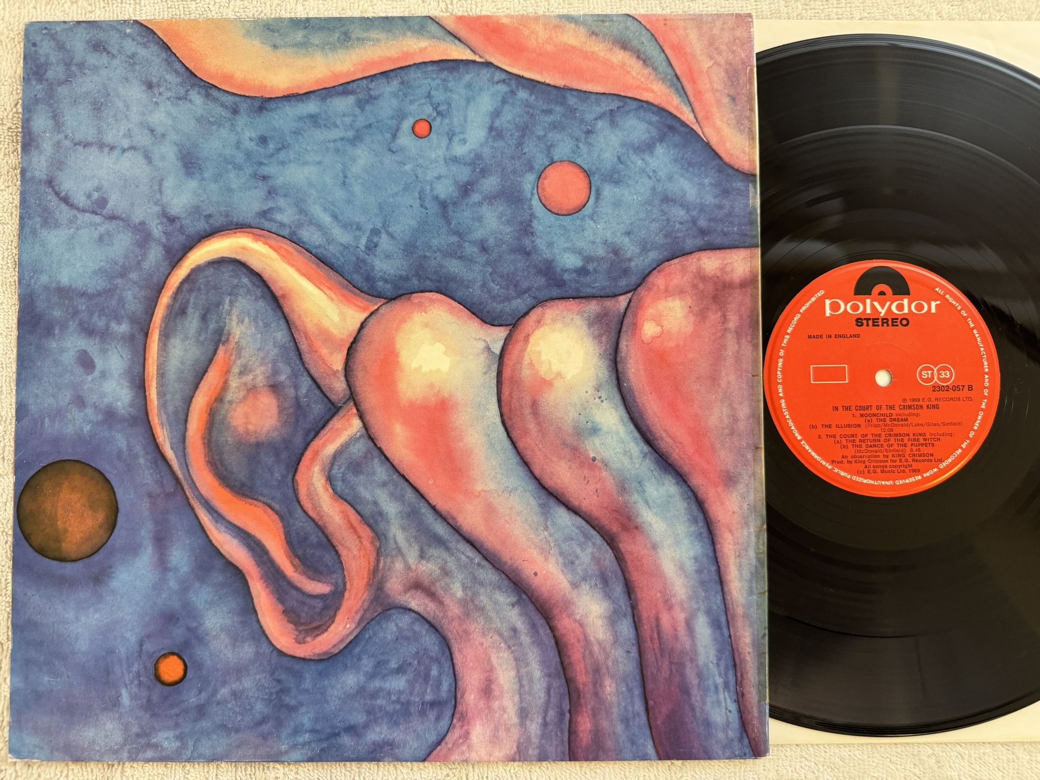 Omslagsbild för skivan KING CRIMSON in the court pf the s/t LP re UK POLYDOR 2302057