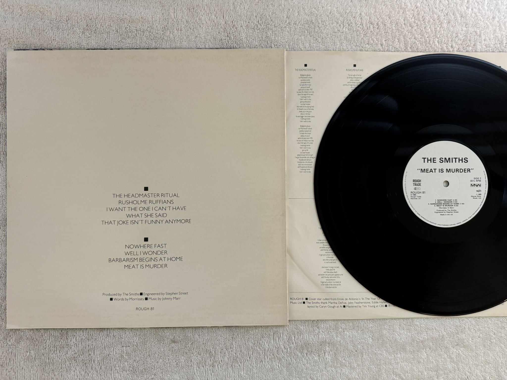 Omslagsbild för skivan THE SMITHS meat is murder LP -85 ncb ROUGH TRADE / MNW Rough 81