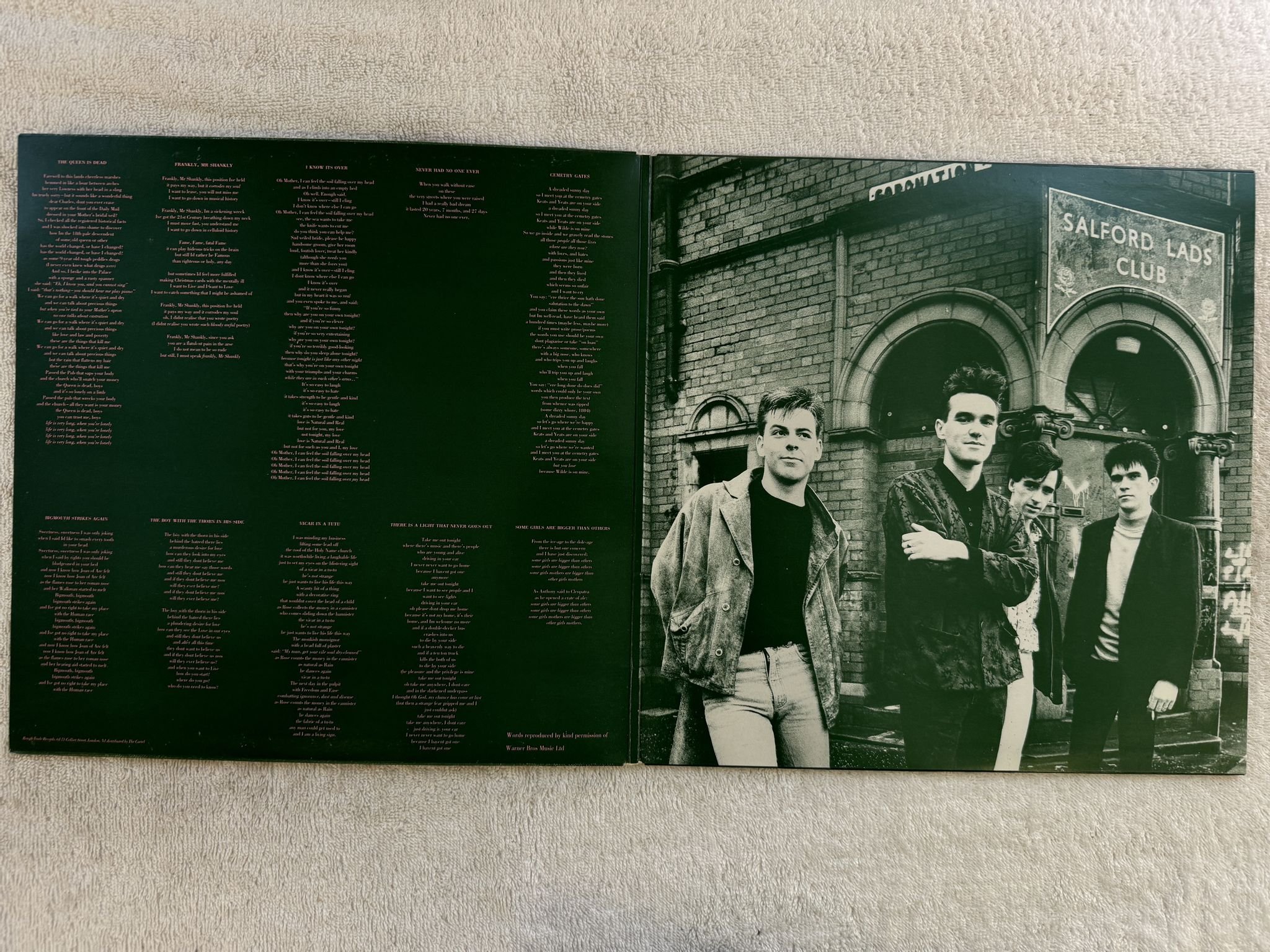 Omslagsbild för skivan THE SMITHS the queen is dead LP -86 ncb ROUGH TRADE / MNW Rough 96 ** Classic **