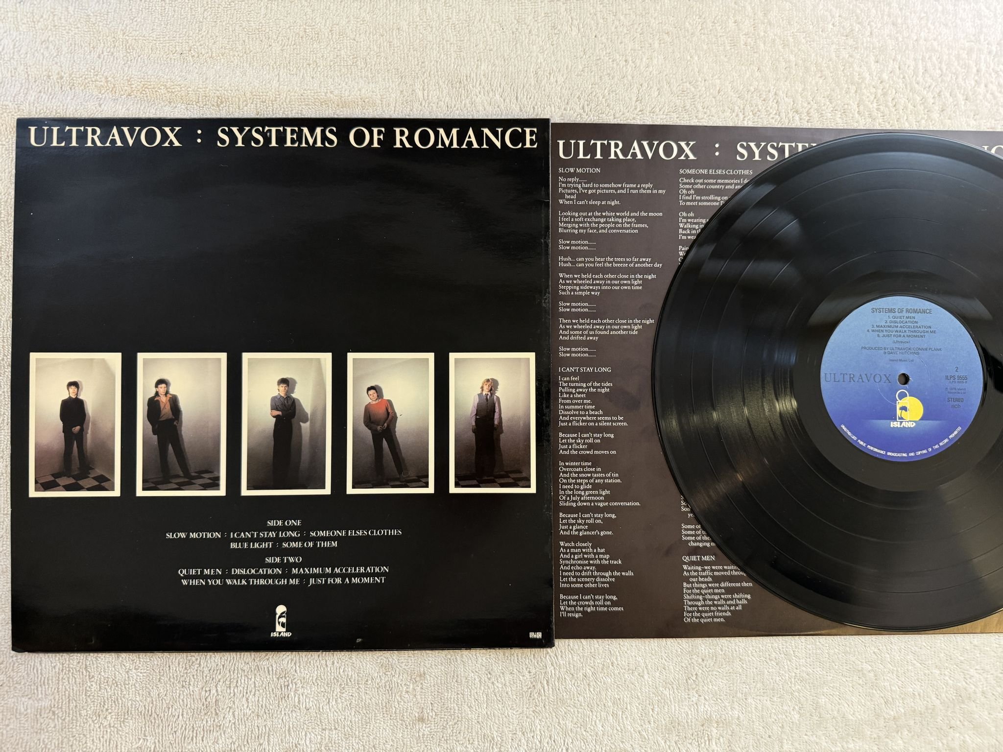 Omslagsbild för skivan ULTRAVOX systems of romance LP ncb ISLAND ILPS 9555