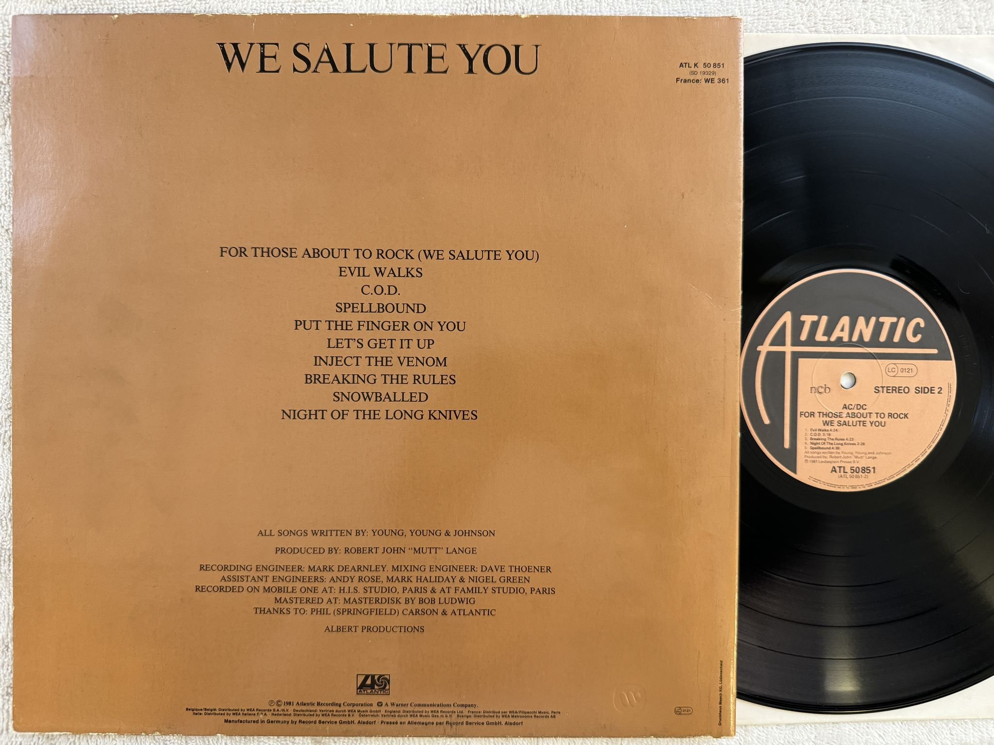 Omslagsbild för skivan AC/DC for those about to rock, we salute you LP ncb ATLANTIC STL 50851