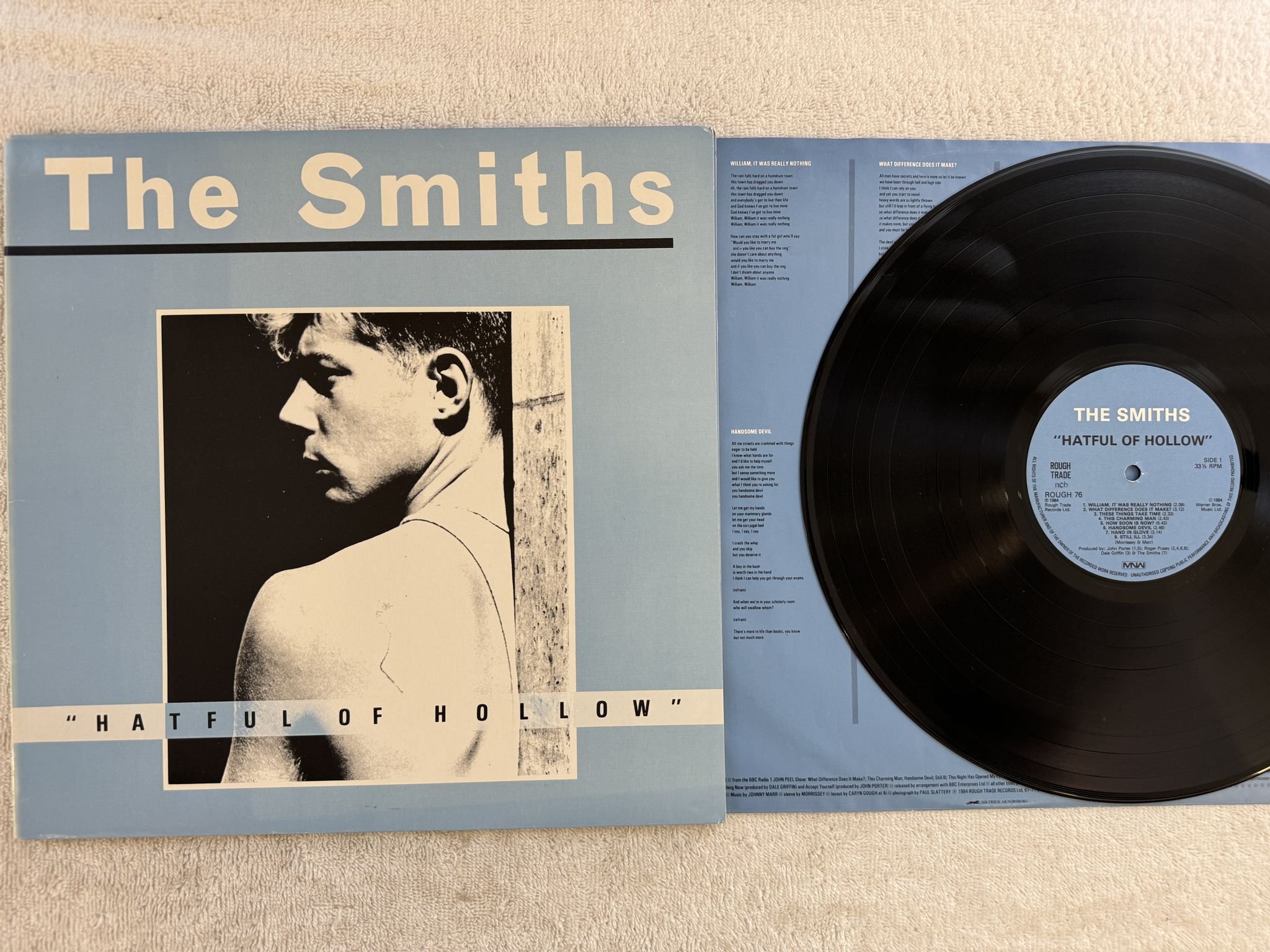 Omslagsbild för skivan THE SMITHS hatful of hollow LP -84 ncb MNW ROUGH 76
