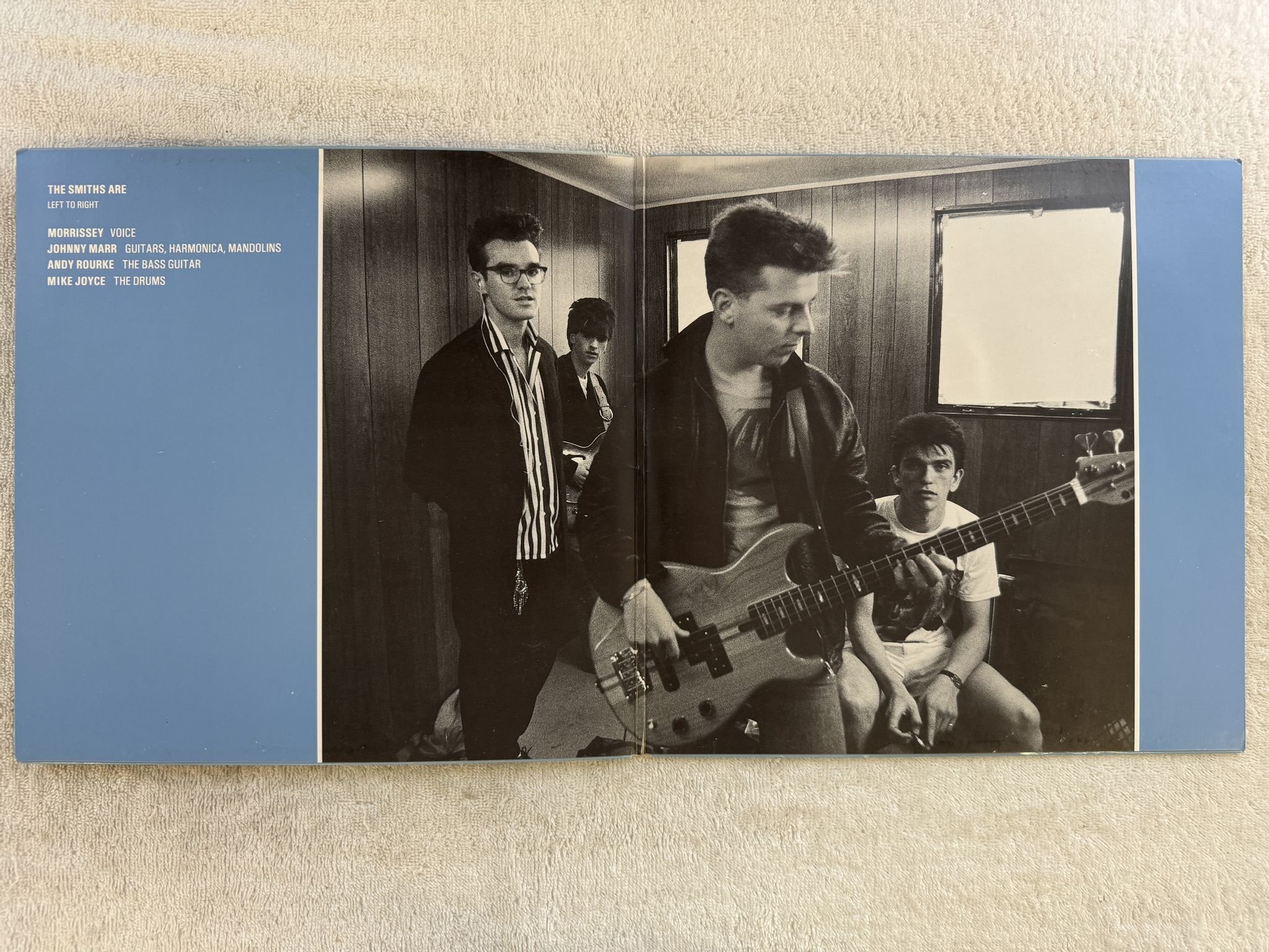 Omslagsbild för skivan THE SMITHS hatful of hollow LP -84 ncb MNW ROUGH 76