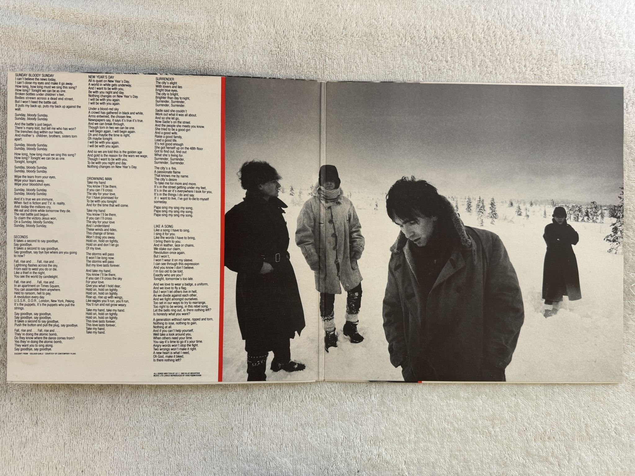 Omslagsbild för skivan U2 war LP -83 ncb ISLAND ILPS 9733