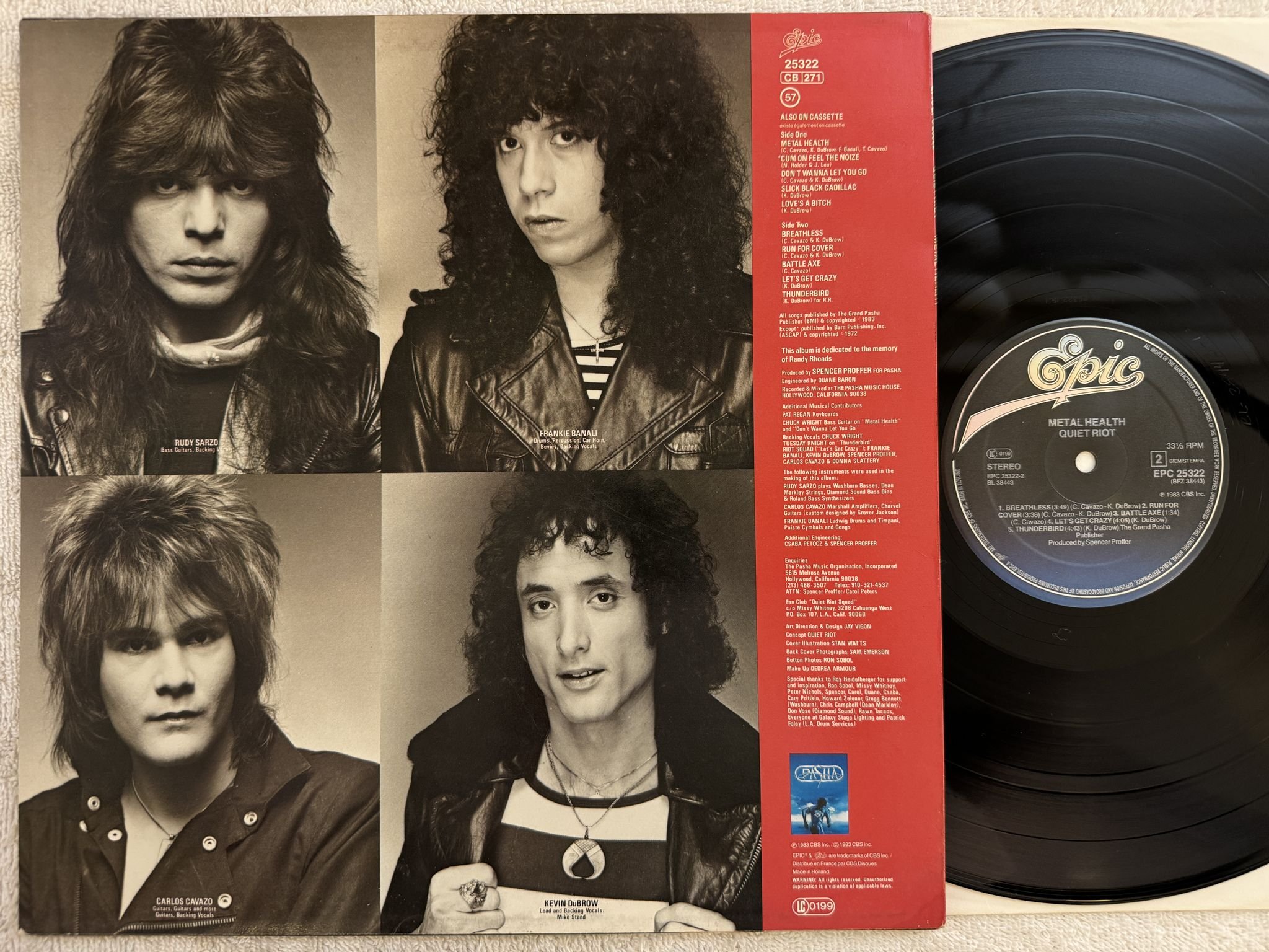 Omslagsbild för skivan QUIET RIOT metal health LP -83 Hol EPIC EPC 25322