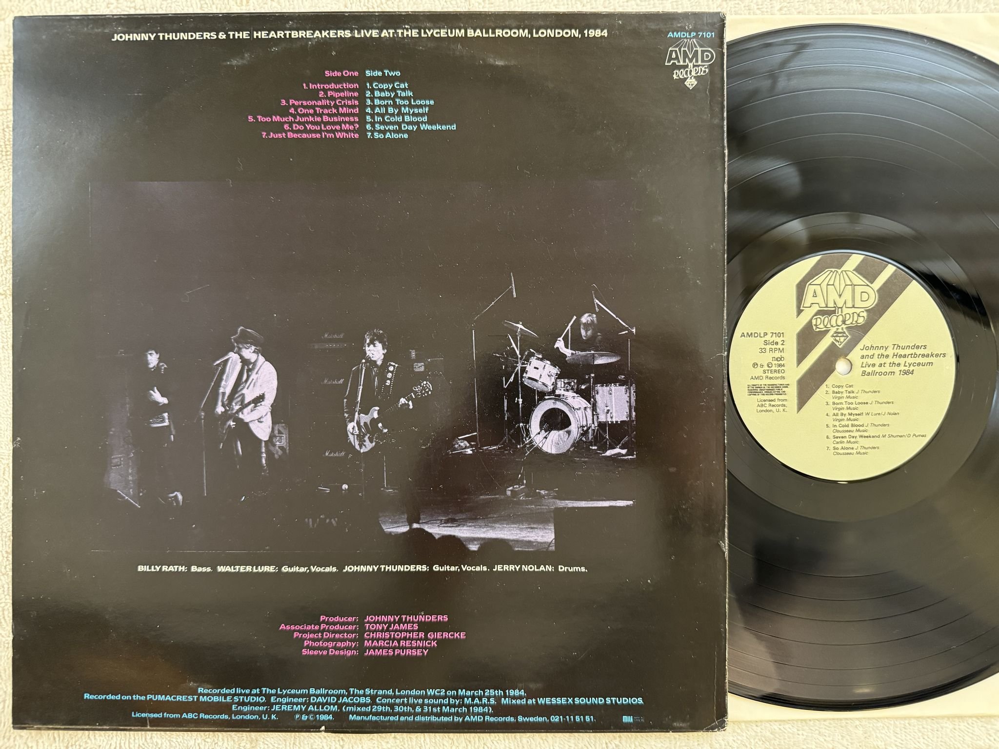 Omslagsbild för skivan JOHNNY THUNDER & THE HEARTBREAKERS live , 1984 LP UK WMD AMDLP 7101