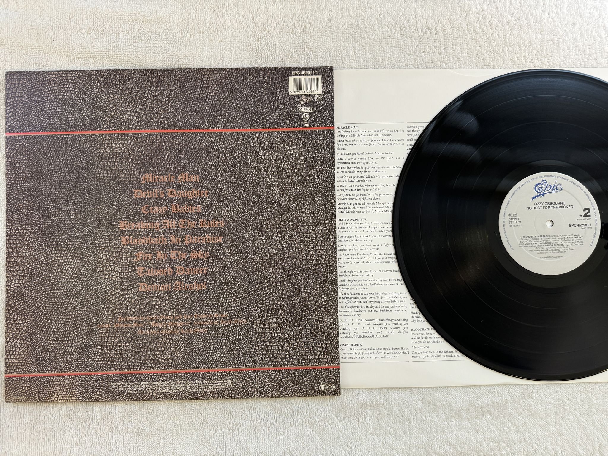 Omslagsbild för skivan OZZY OSBOURNE no rest for the wicked LP -88 EPIC EPC 4625811