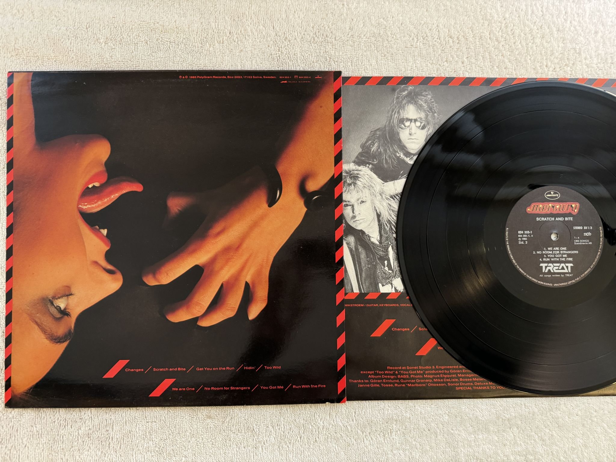 Omslagsbild för skivan TREAT scratch and bite LP -85 ncb MERCURY 824 353-1 *** Poster ***