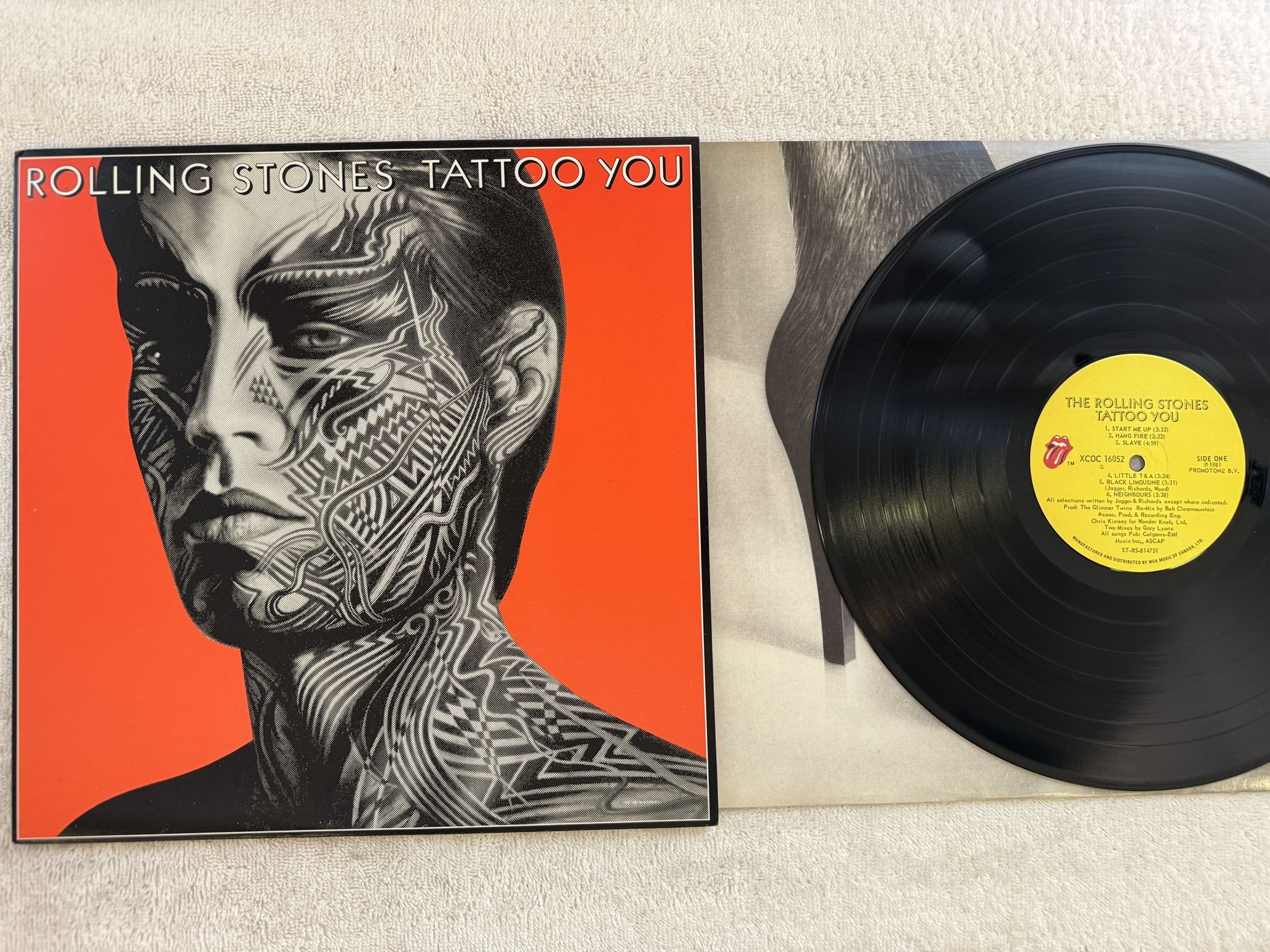 Omslagsbild för skivan ROLLING STONES tattoo you LP -81 Can XCOC 16052