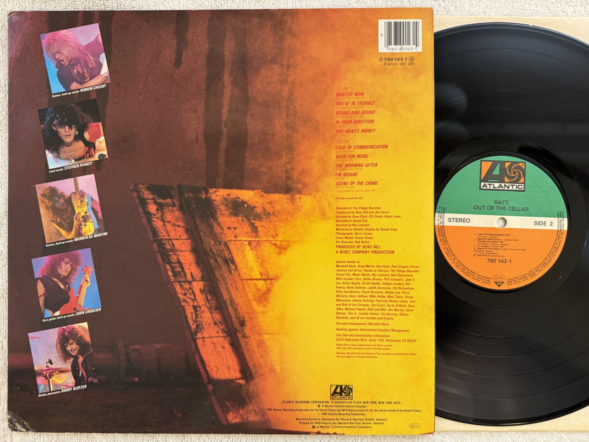 Omslagsbild för skivan RATT out of the cellar LP -84 Ger ATLANTIC 780143-1