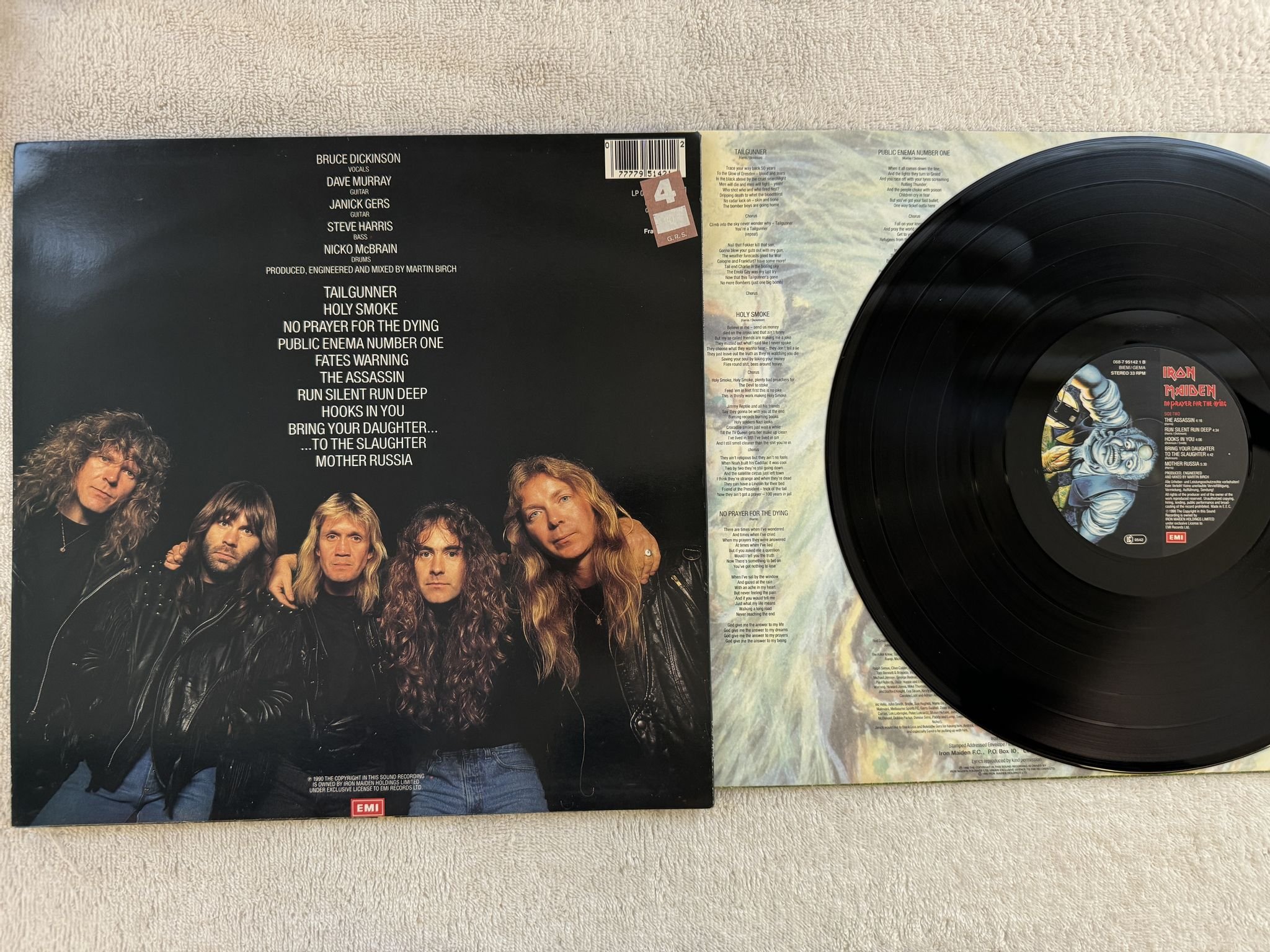 Omslagsbild för skivan IRON MAIDEN no prayer for the dying LP -90 Ger EMI 068-7951421