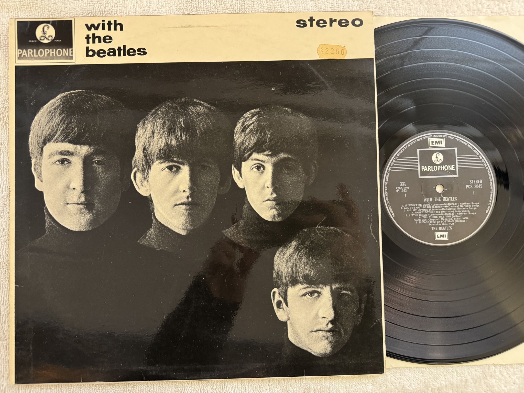 Omslagsbild för skivan THE BEATLES with the Beatles LP re UK EMI / PARLOPHONE PCS 3045