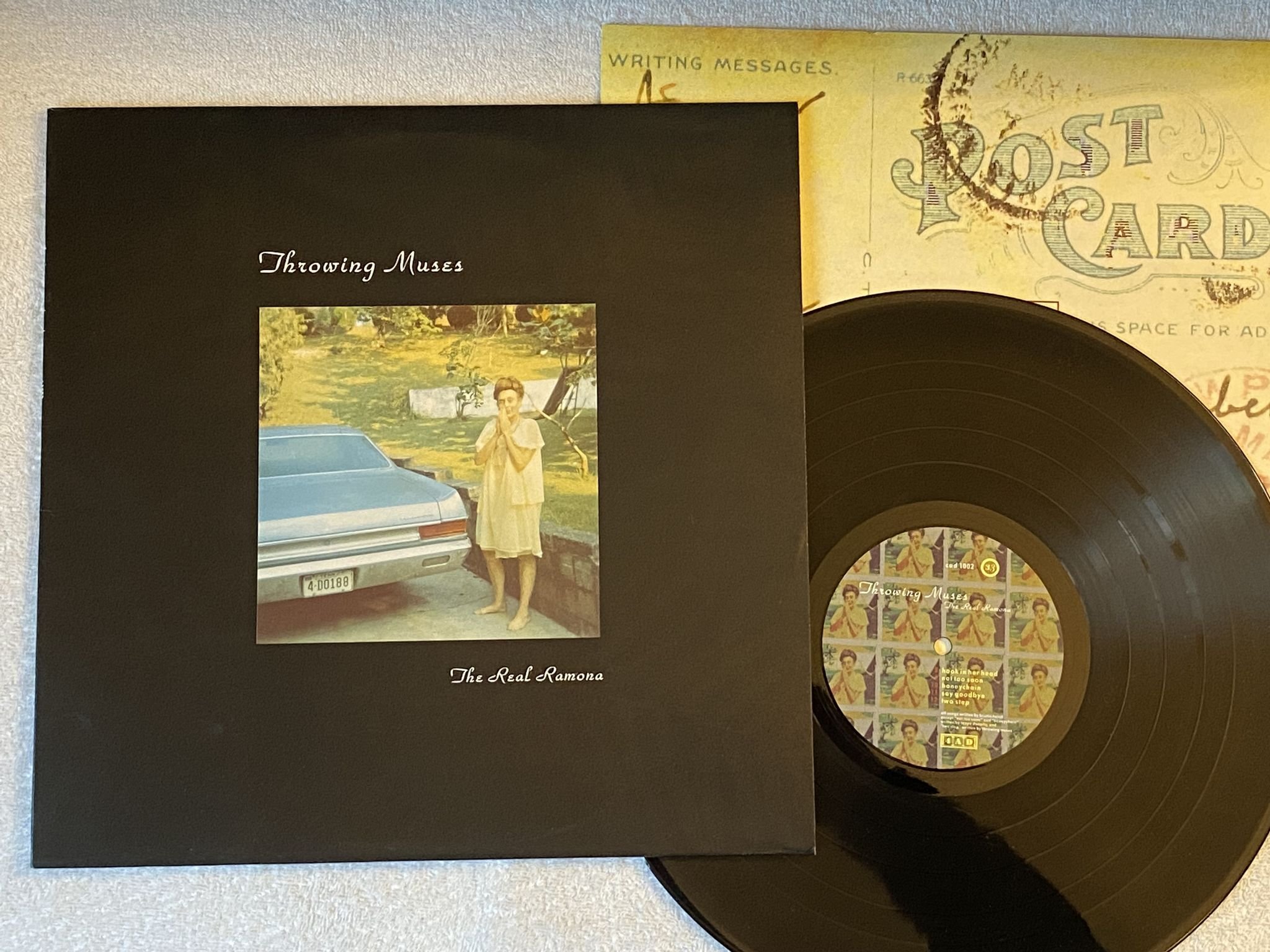 Omslagsbild för skivan THROWING MUSES the real Ramona LP -91 UK 4AD cad 1002 *** INDIE ROCK ***