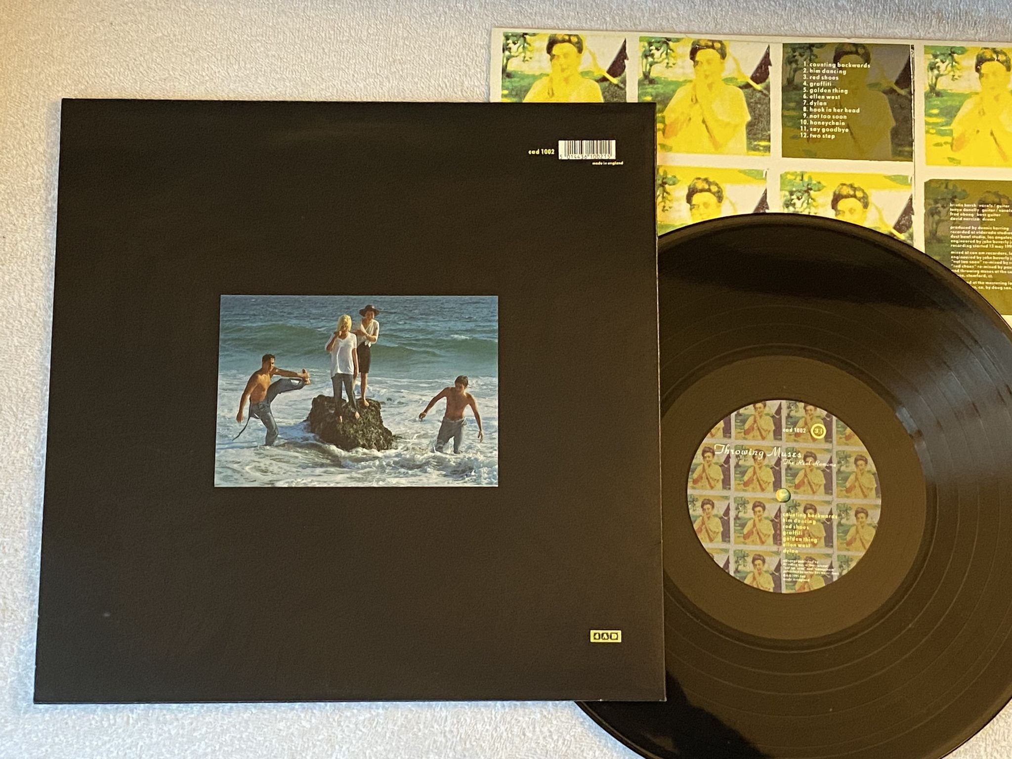 Omslagsbild för skivan THROWING MUSES the real Ramona LP -91 UK 4AD cad 1002 *** INDIE ROCK ***