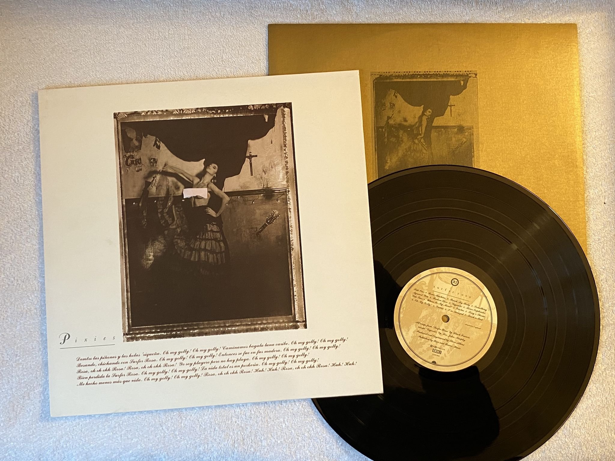 Omslagsbild för skivan PIXIES Surfer Rosa LP -88 UK 4AD CAD 803