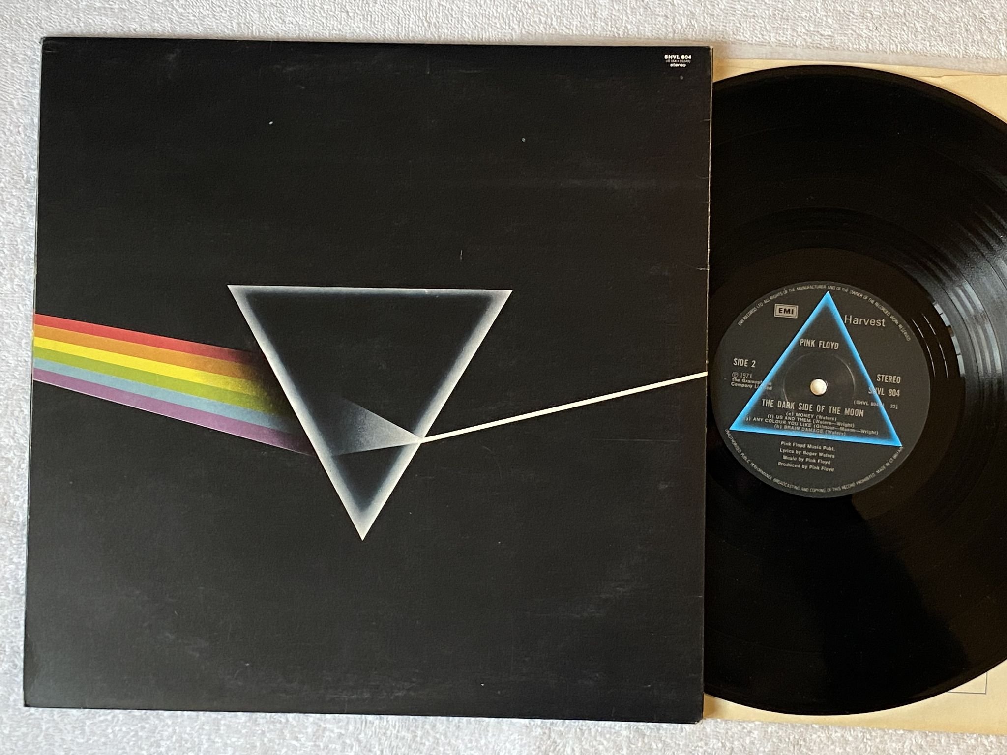 Omslagsbild för skivan THE PINK FLOYD the dark side of the moon LP UK HARVEST SHVL 804 ** complete **