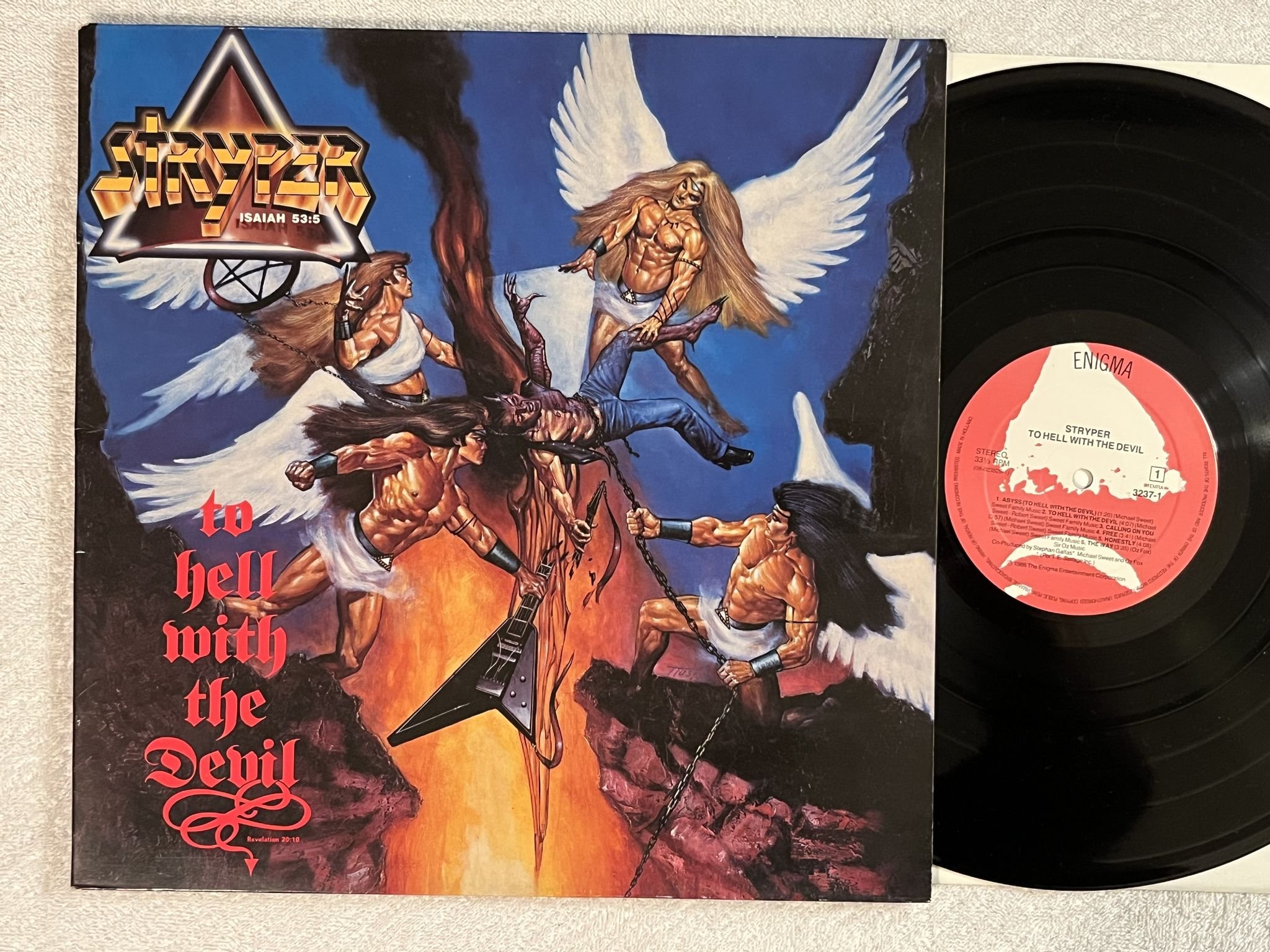Omslagsbild för skivan STRYPER to hell with the devil LP -86 ENIGMA 3237-1