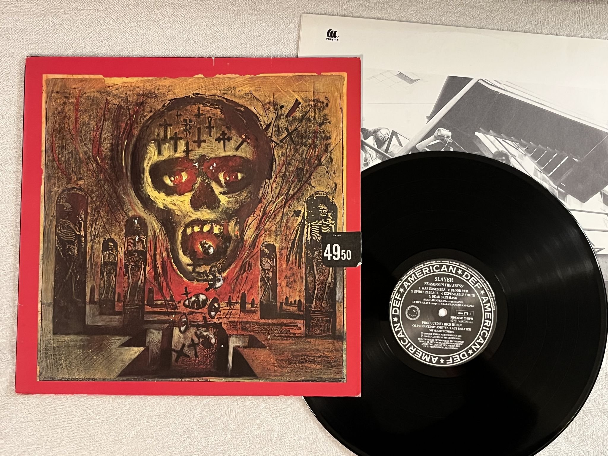 Omslagsbild för skivan SLAYER seasons in the abyss LP -90 DEF AMERICAN 846871-1