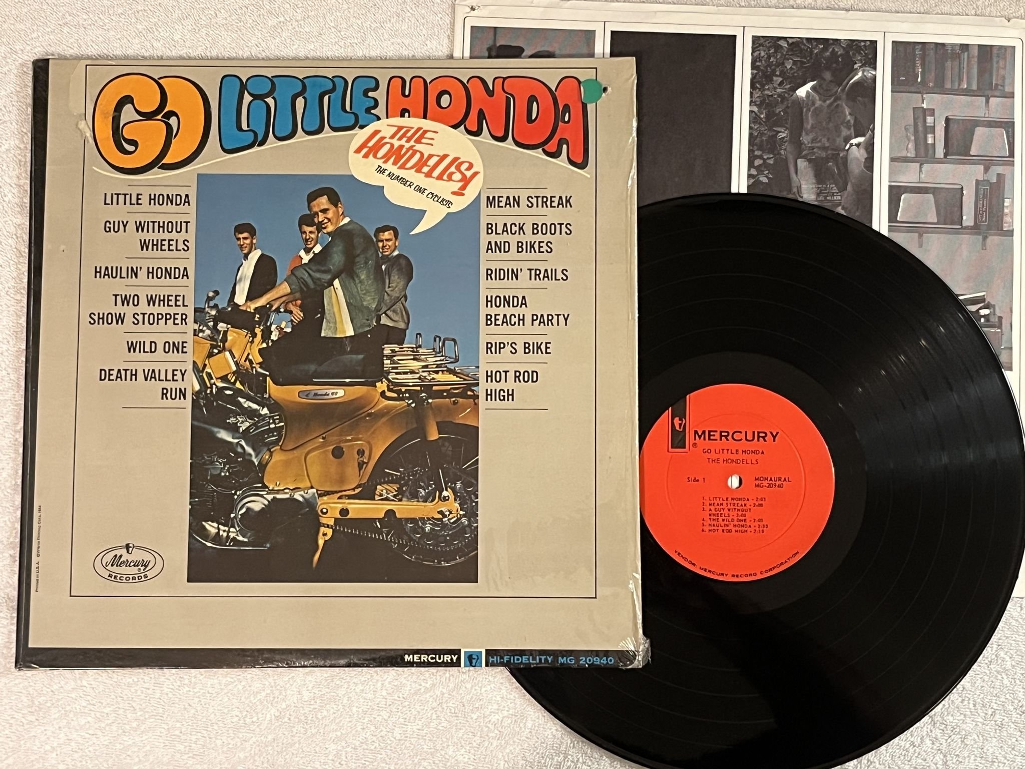 Omslagsbild för skivan THE HONDELLS Go Little Honda LP -64 US MERCURY SR 60940 *** SURF ROCK ***