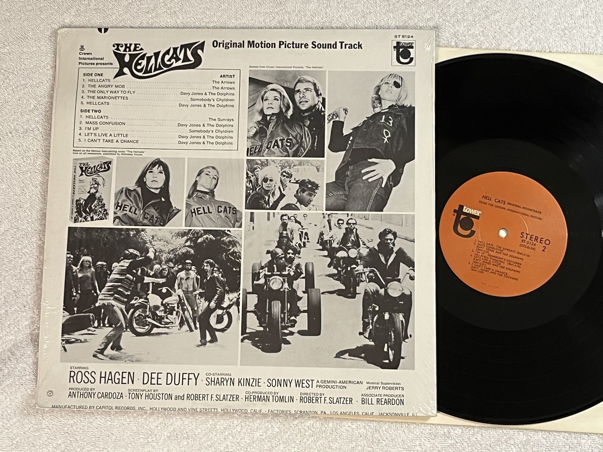 Omslagsbild för skivan V/A The Hellcats LP -67 US TOWER ST 5124 *** SOUNDTRACK ***