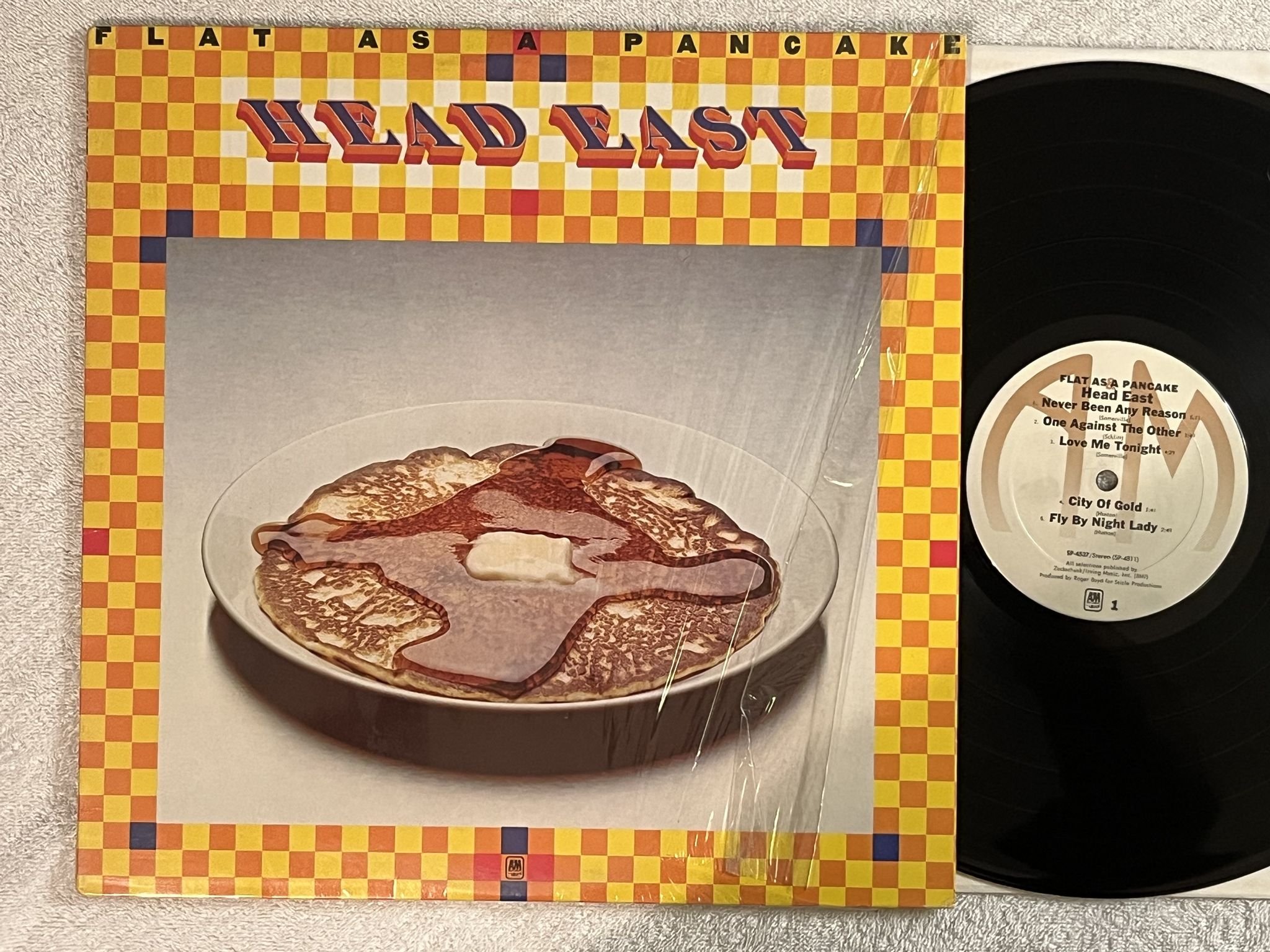 Omslagsbild för skivan HEAD EAST Flat As A Pancake LP -75 US A&M RS 6417