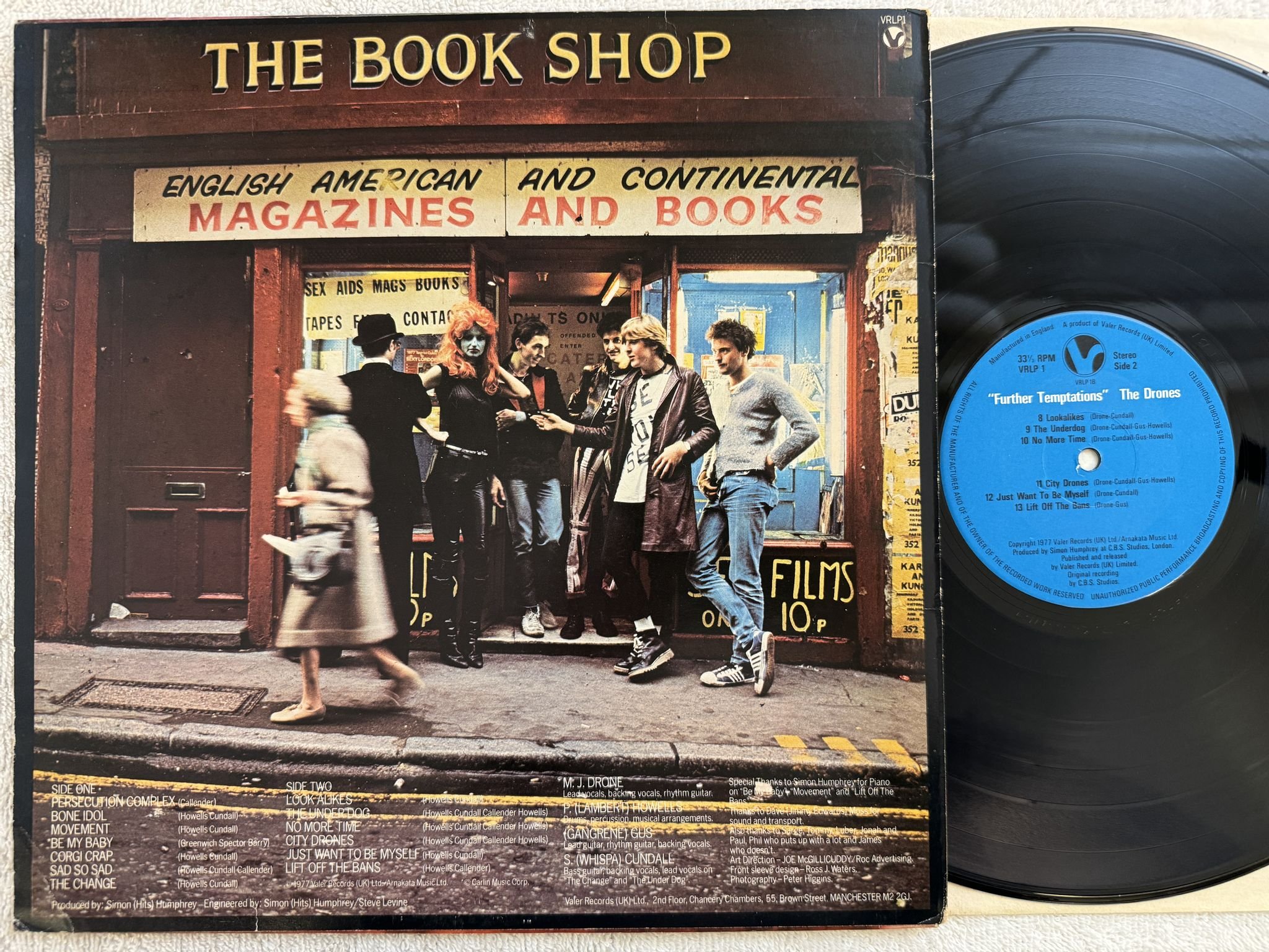 Omslagsbild för skivan THE DRONES further temptations LP -77 UK VALER VRLP1