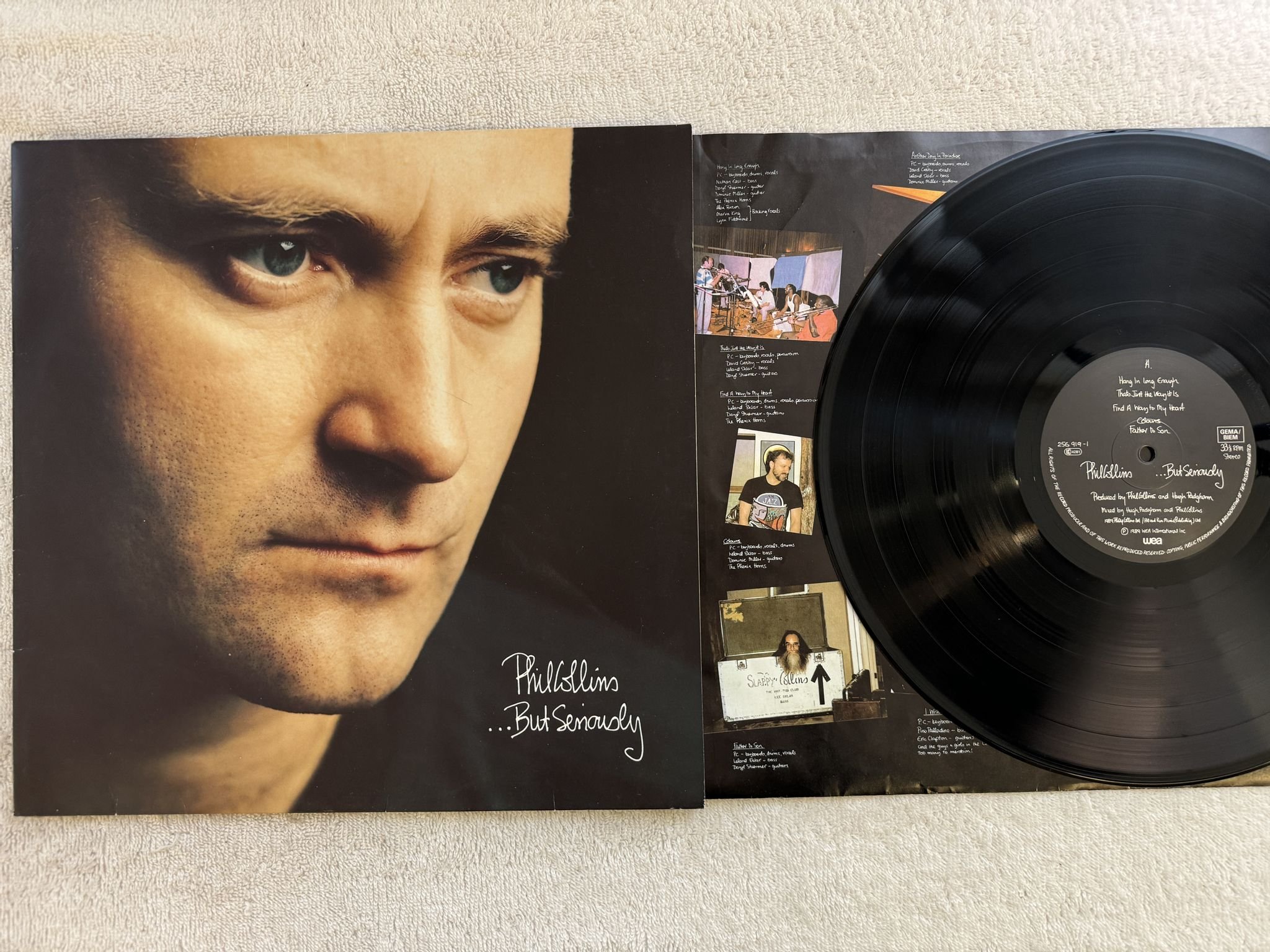 Omslagsbild för skivan PHIL COLLINS ...but seriously LP -89 Ger WEA 256919-1