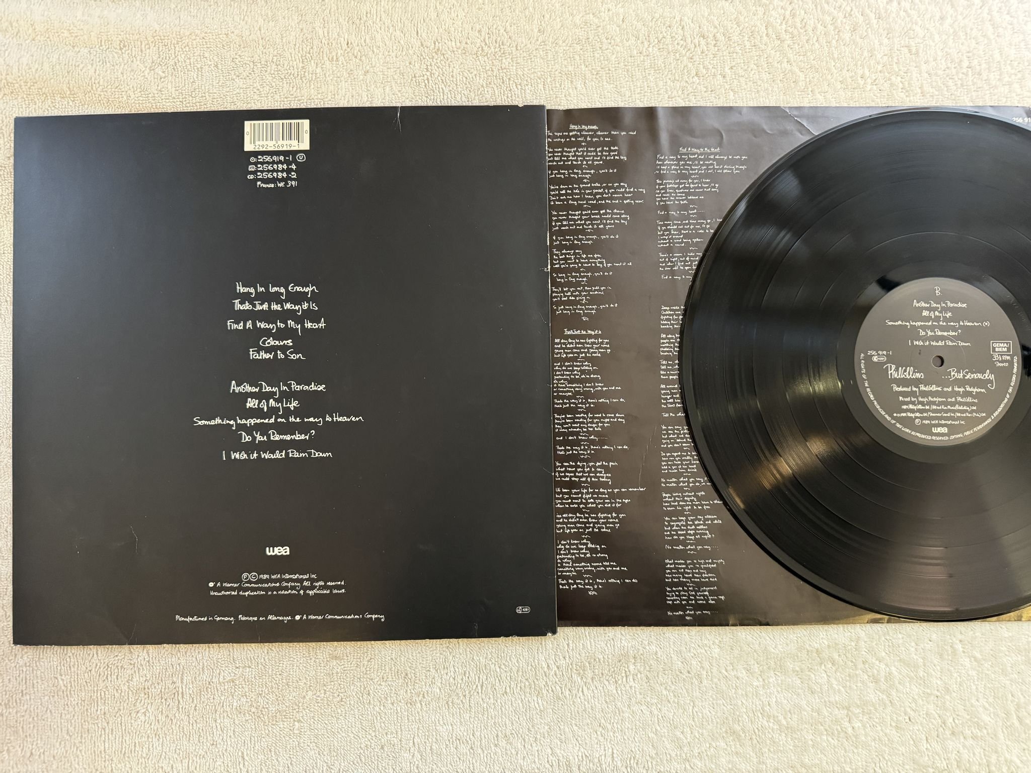 Omslagsbild för skivan PHIL COLLINS ...but seriously LP -89 Ger WEA 256919-1