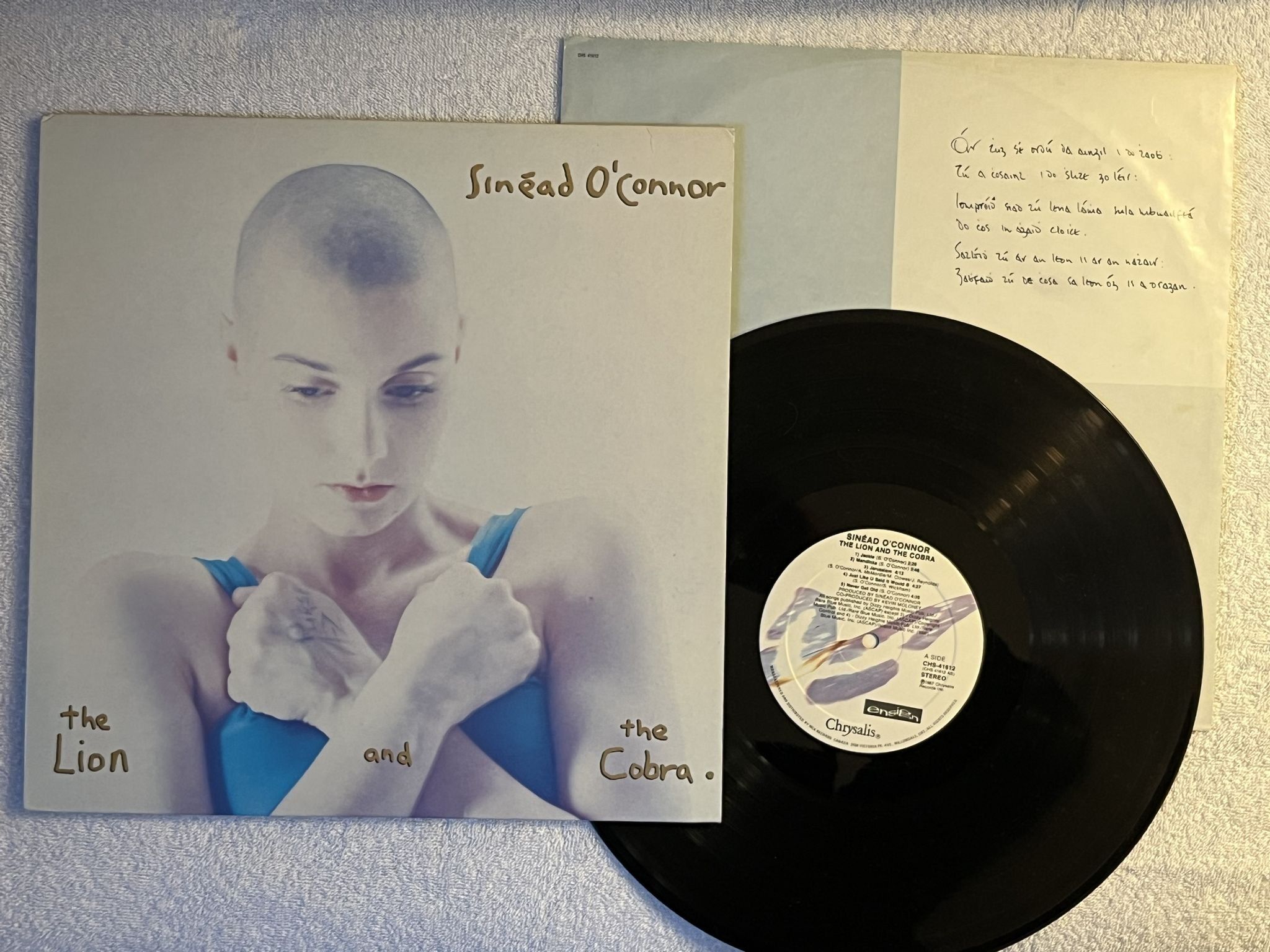 Omslagsbild för skivan SINEAD O'CONNOR the lion and the cobra LP -87 Can ENSIGN CHS 41612